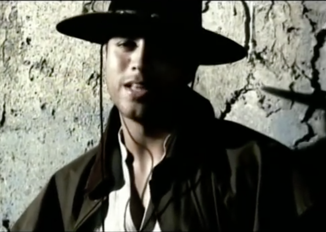 Sustained (Enrique Iglesias - Bailamos)
