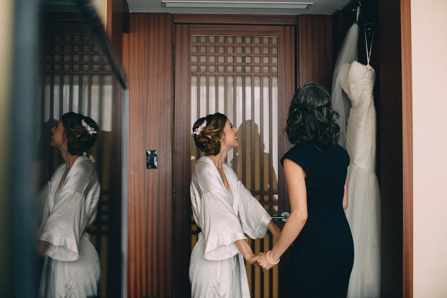 Knox-College-Toronto-wedding-photos-by-Sam-Wong-of-Artanis-Collective_09.jpg