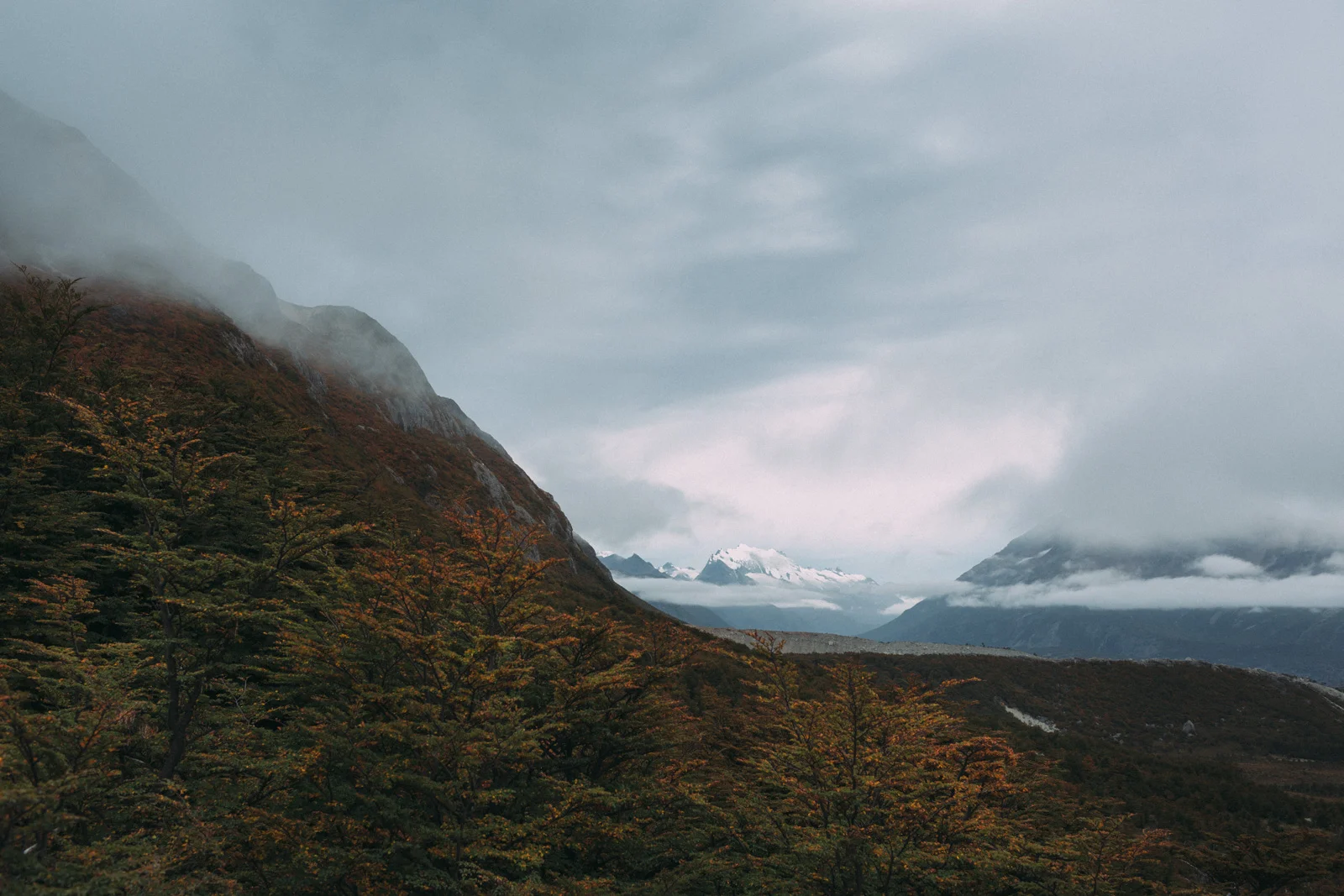 Patagonia-engagement-photography-in-El-Chalten-Argentina-by-lifestyle-photographer-Sam-Wong-of-Artanis-Collective_136.jpg