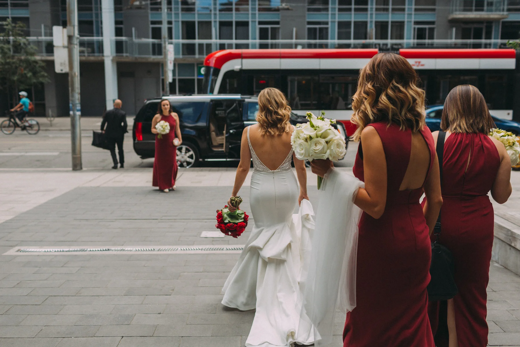 Thompson-Landry-Gallery-wedding-photos-Toronto-by-Sam-Wong-of-Artanis-Collective-Polina-Zarko_0013.jpg