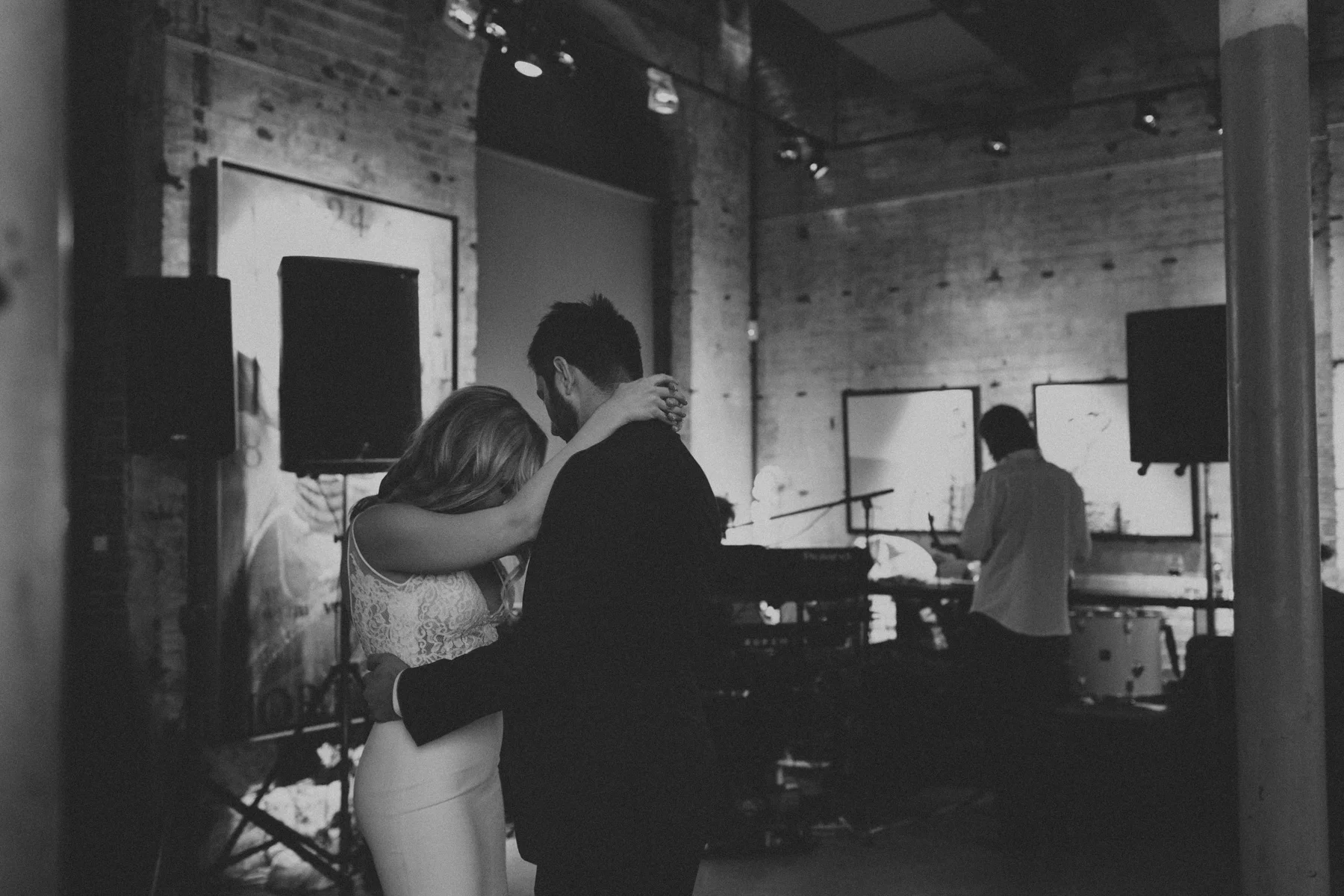 Thompson-Landry-Gallery-wedding-photos-Toronto-by-Sam-Wong-of-Artanis-Collective-Polina-Zarko_0055.jpg