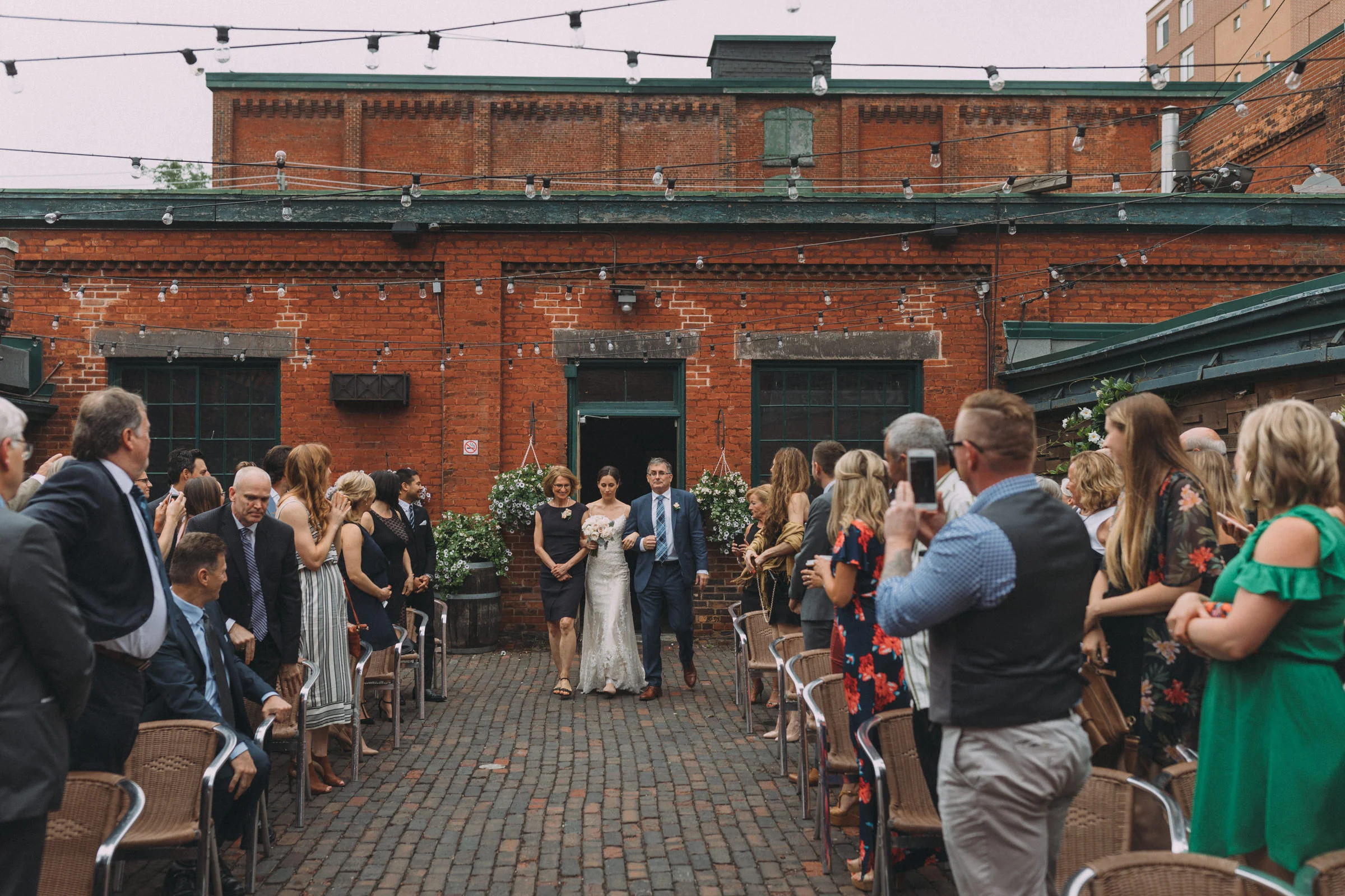 Archeo-wedding-photography-Toronto-by-Sam-Wong-of-Visual-Cravings-MnB_29.jpg