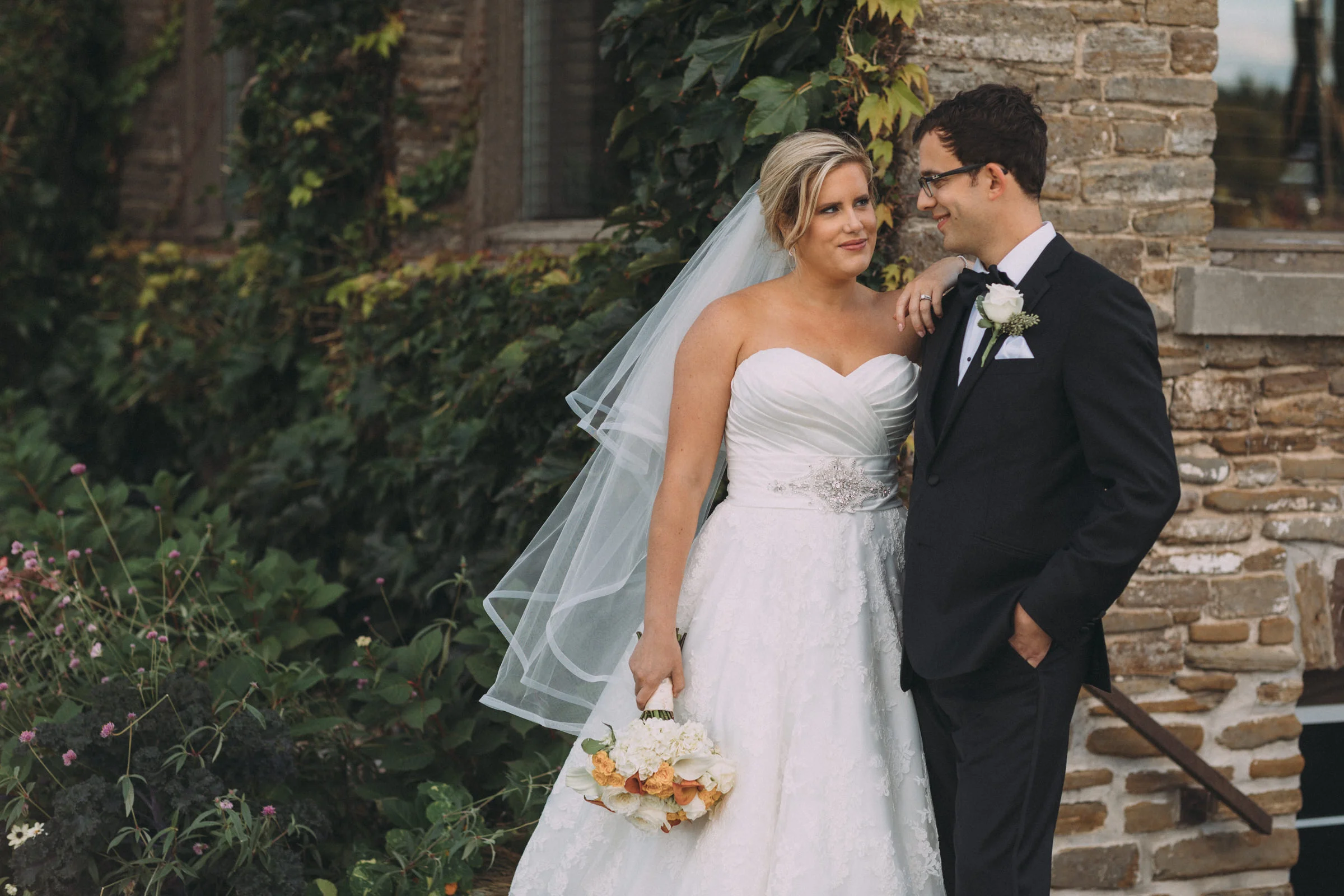 Mississaugua-Golf-and-Country-Club-wedding-photography-Emma-and-Nigel-by-Sam-Wong-of-Visual-Cravings_31.jpg