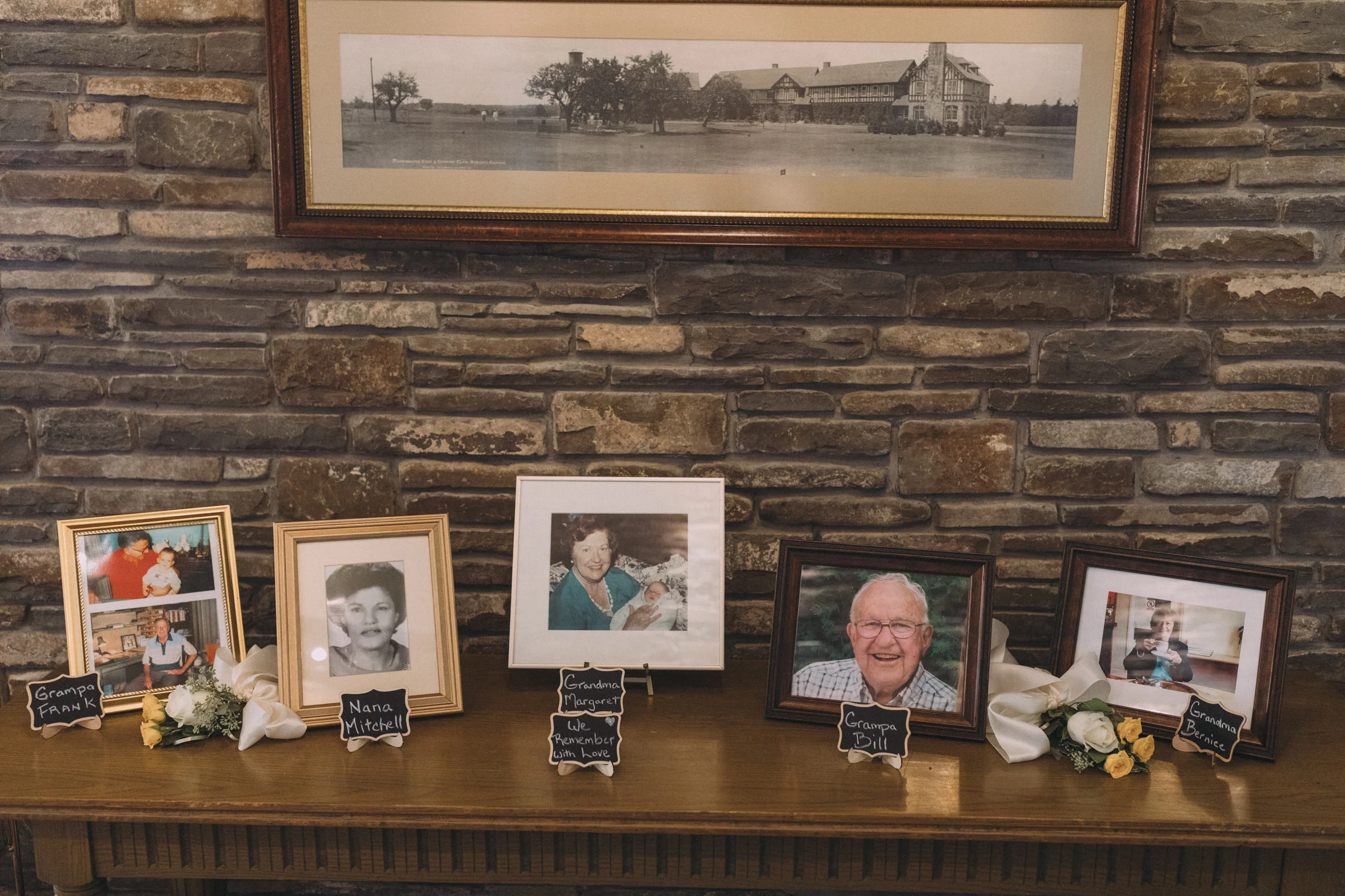 Mississaugua-Golf-and-Country-Club-wedding-photography-Emma-and-Nigel-by-Sam-Wong-of-Visual-Cravings_47.jpg