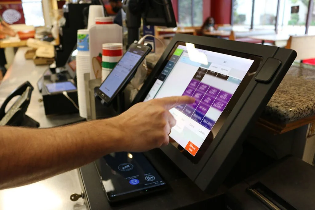 How Mobile POS Improves Inventory Management