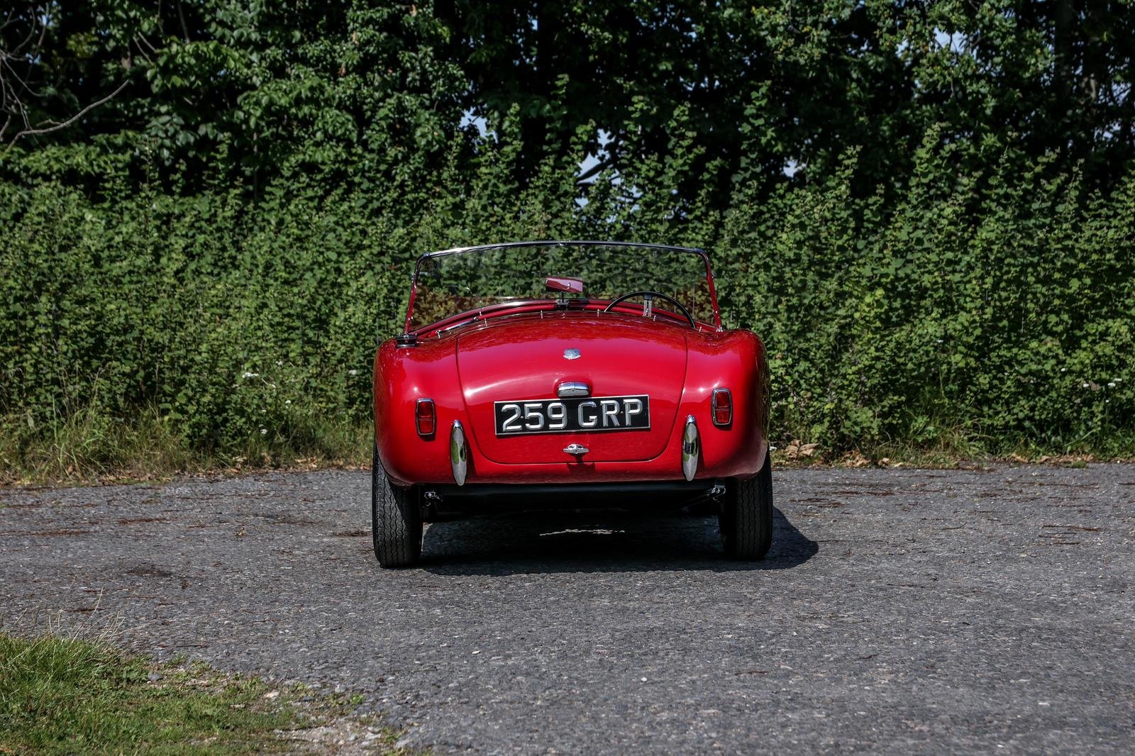 d420fabd-2352-43c5-b327-9743fb6a879a.jpg
