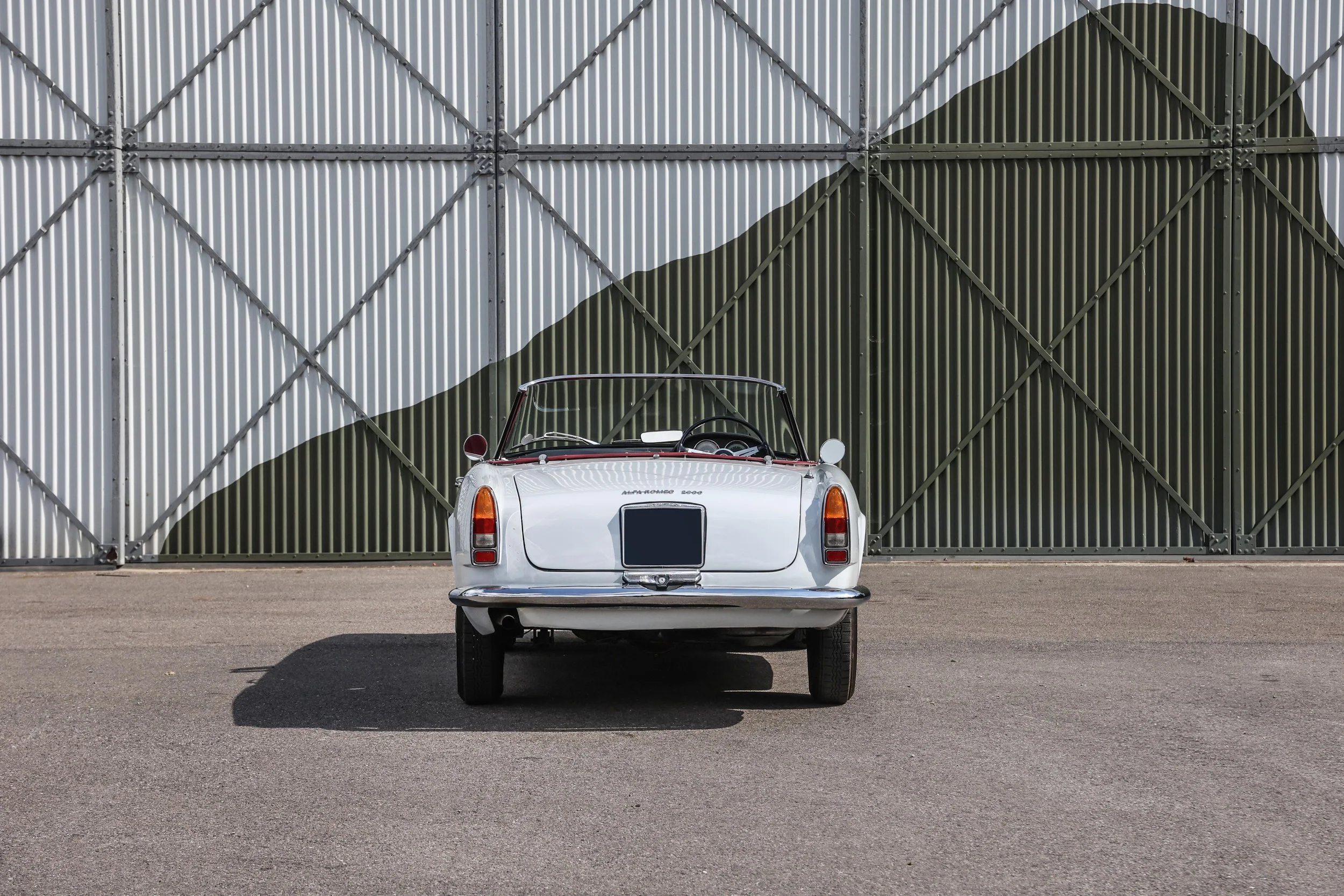 Alfa Romeo 2600-7.jpg