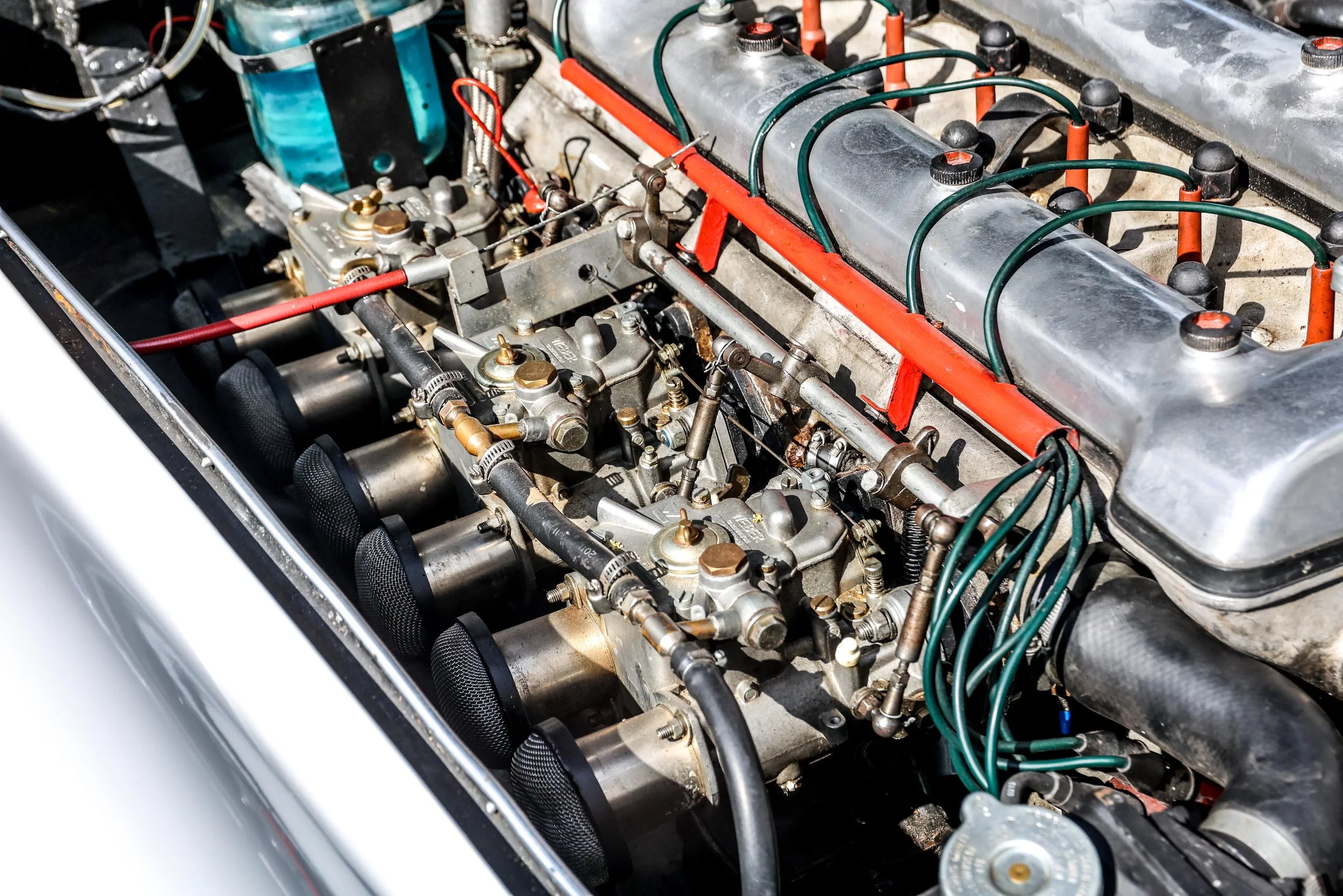 Alfa Romeo 2600-11.jpg