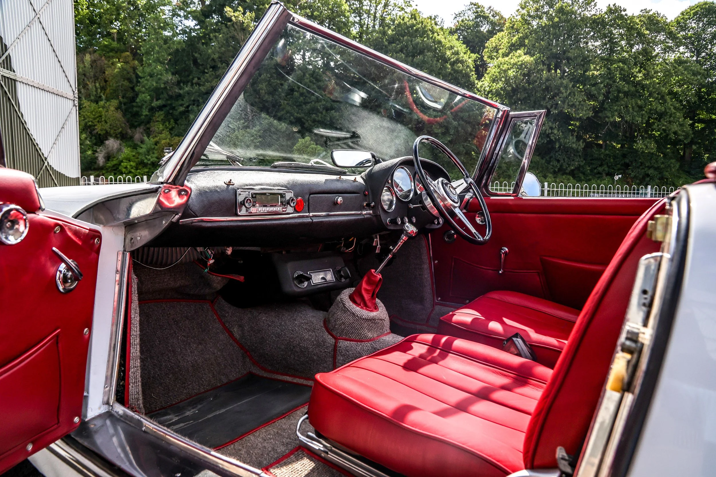 Alfa Romeo 2600-17.jpg