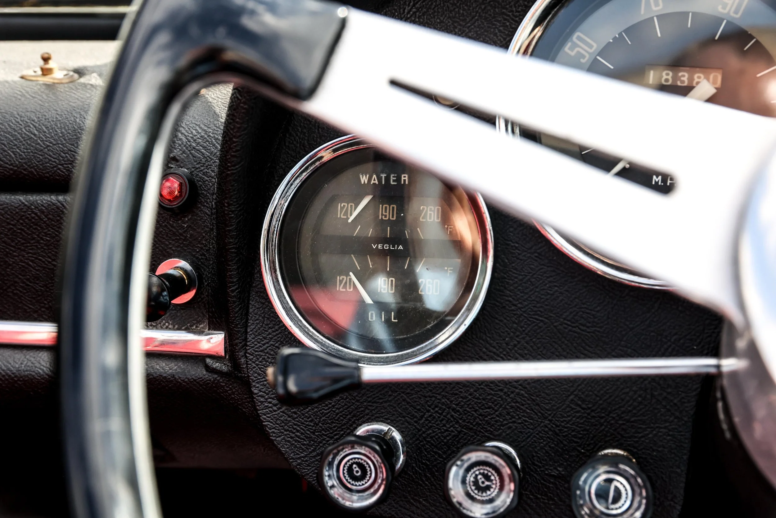 Alfa Romeo 2600-20.jpg