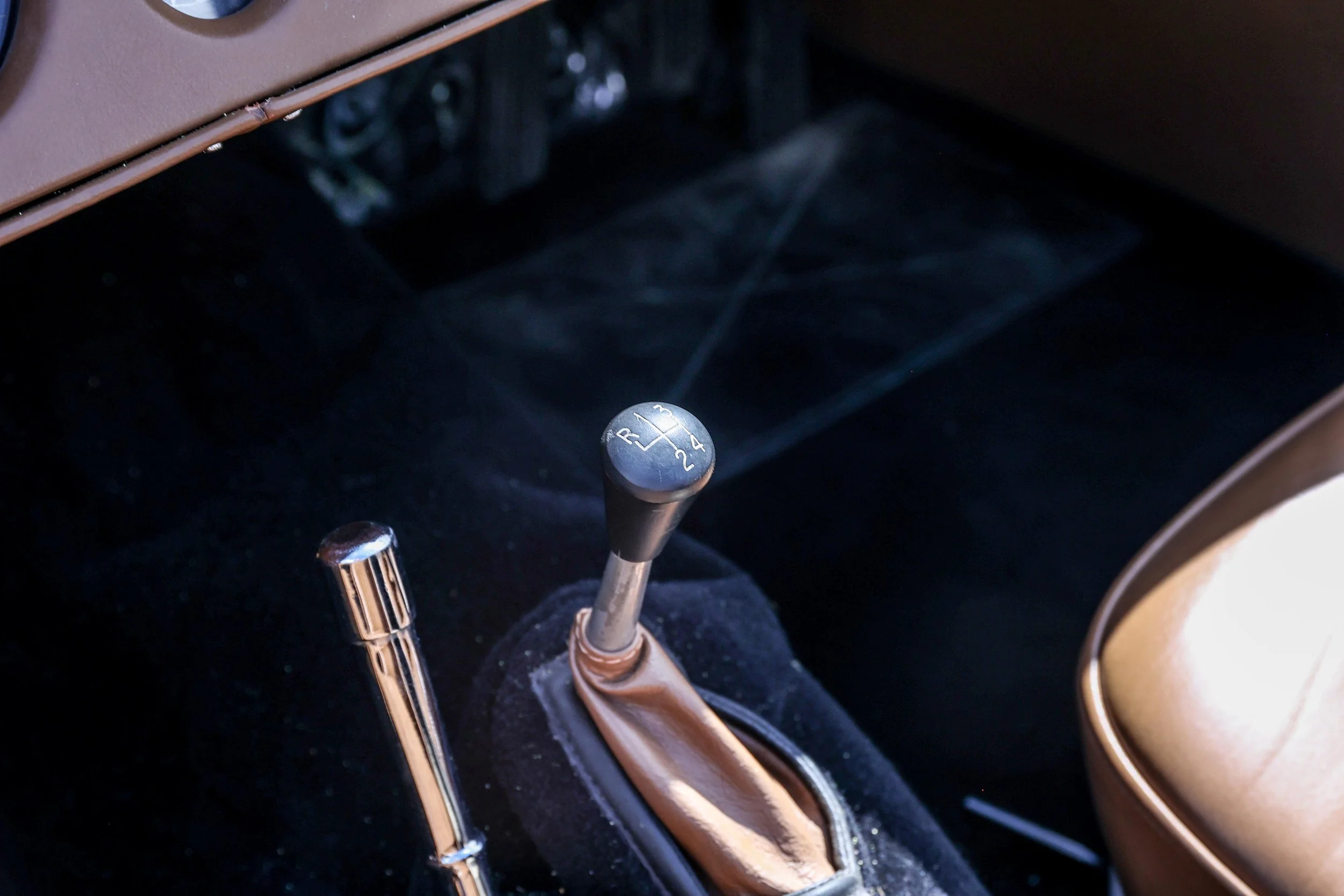 Jaguar XK 120-6.jpg