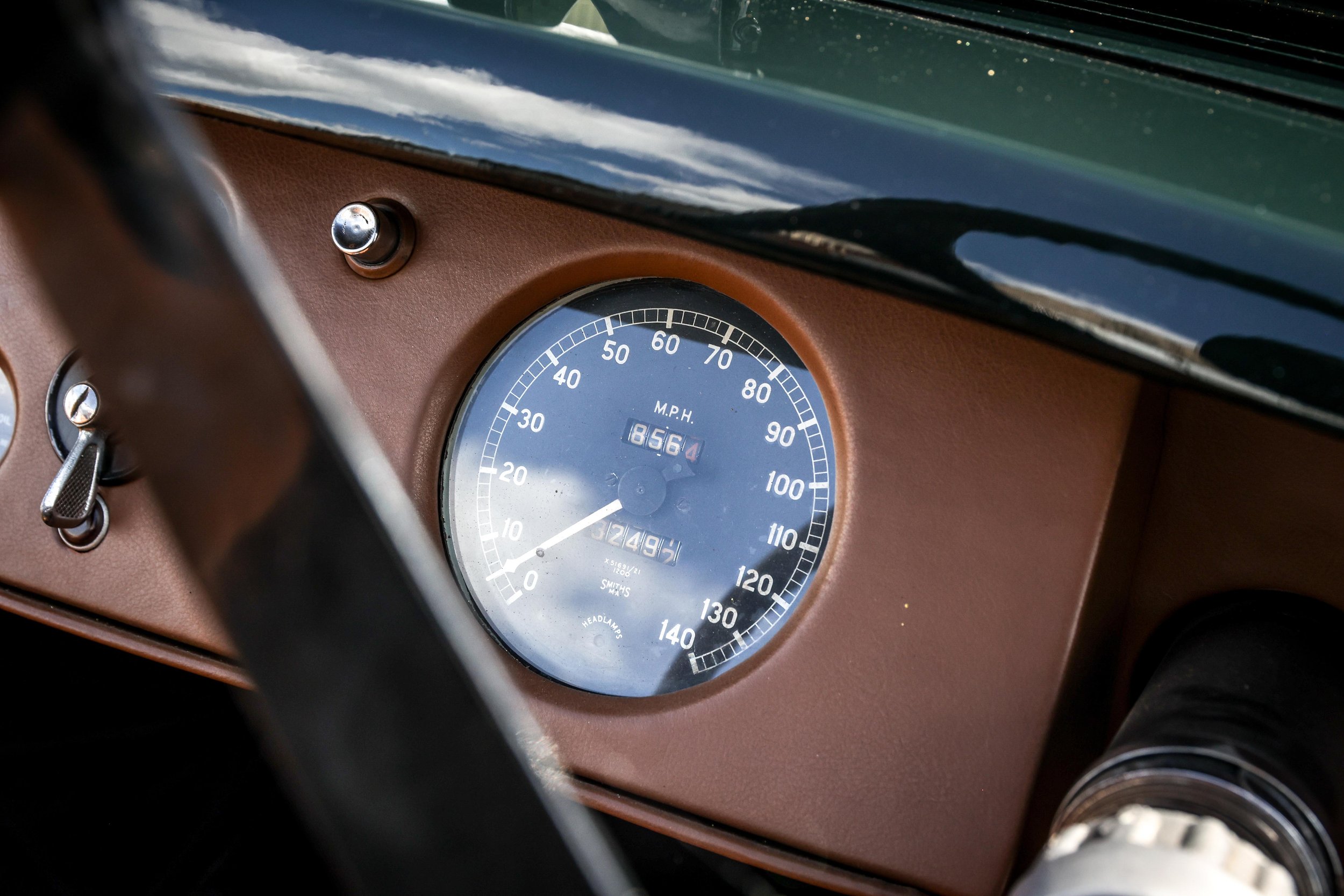 Jaguar XK 120-8.jpg