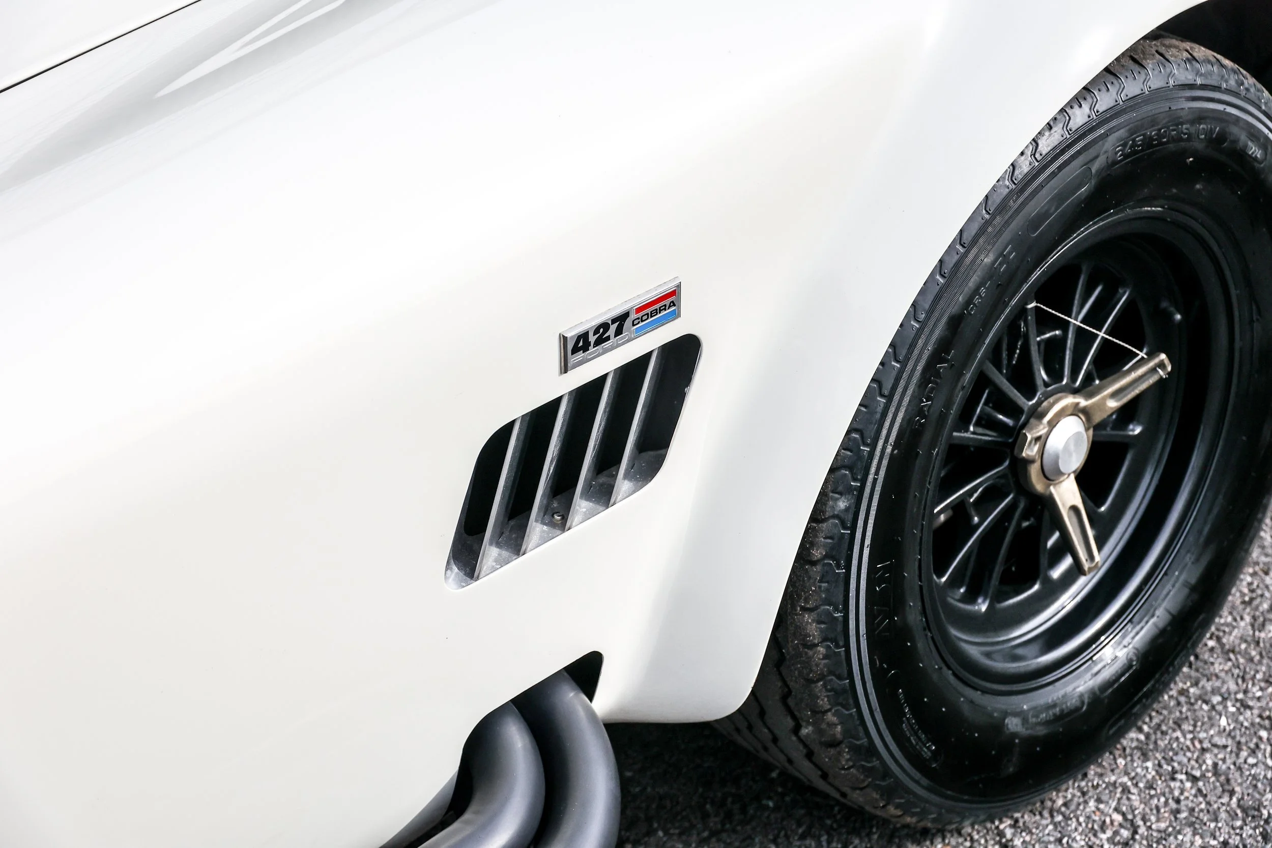 AC Cobra 427 -21.jpg