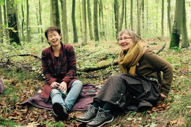 From left to right: Deirdre M. Donoghue and Pirkko Donoghue, Lille Harreskov, 2017.