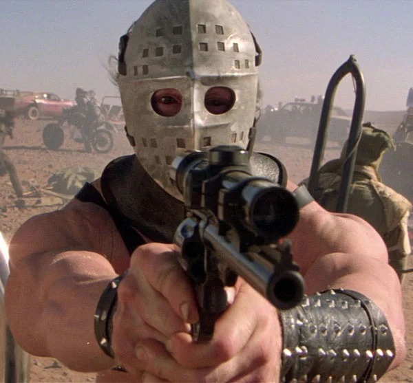 Captain WALLLLKKKKEERRR! A Full Hour of Mad Max gameplay