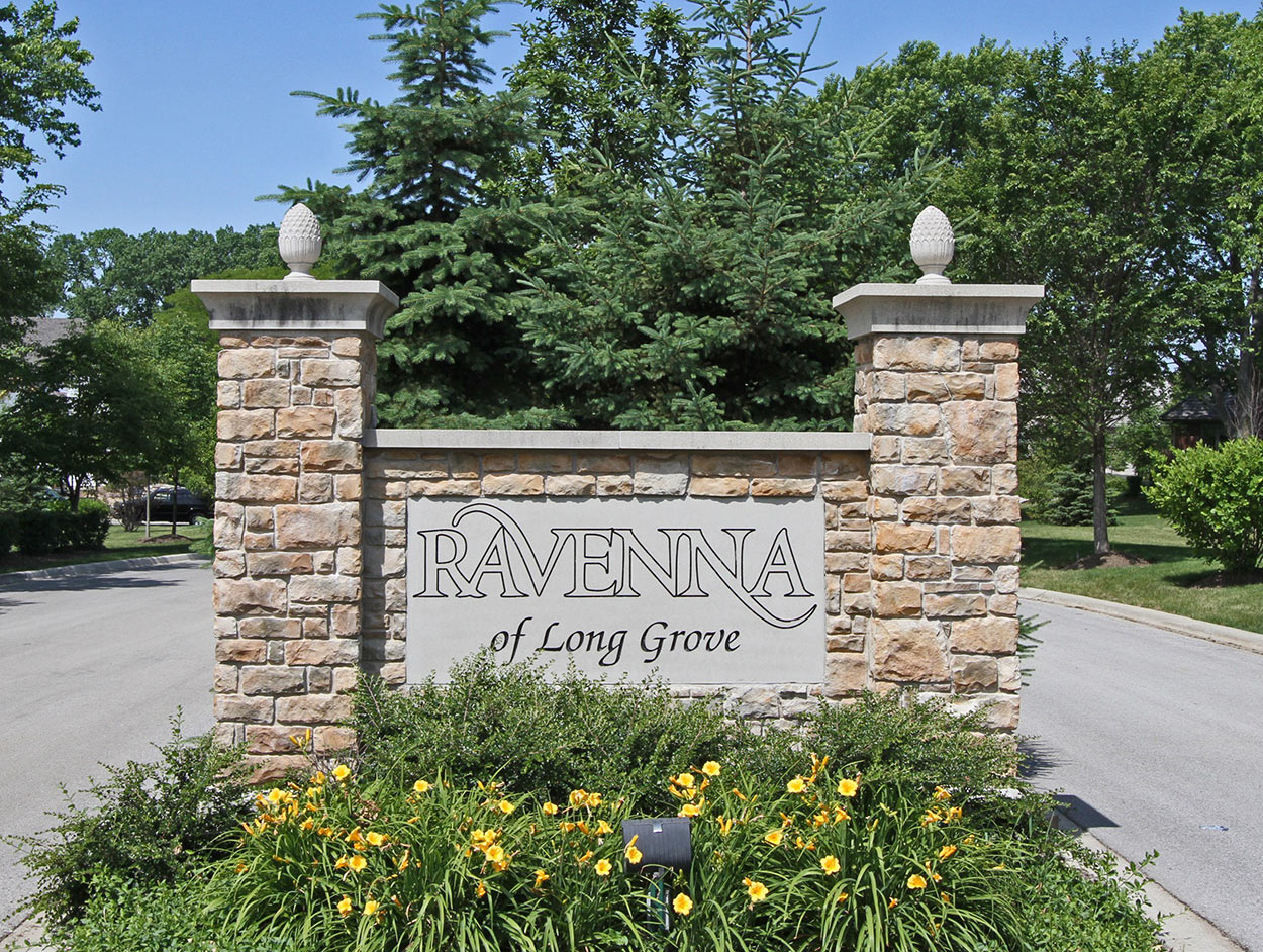 Revenna-Monument-sign.jpg