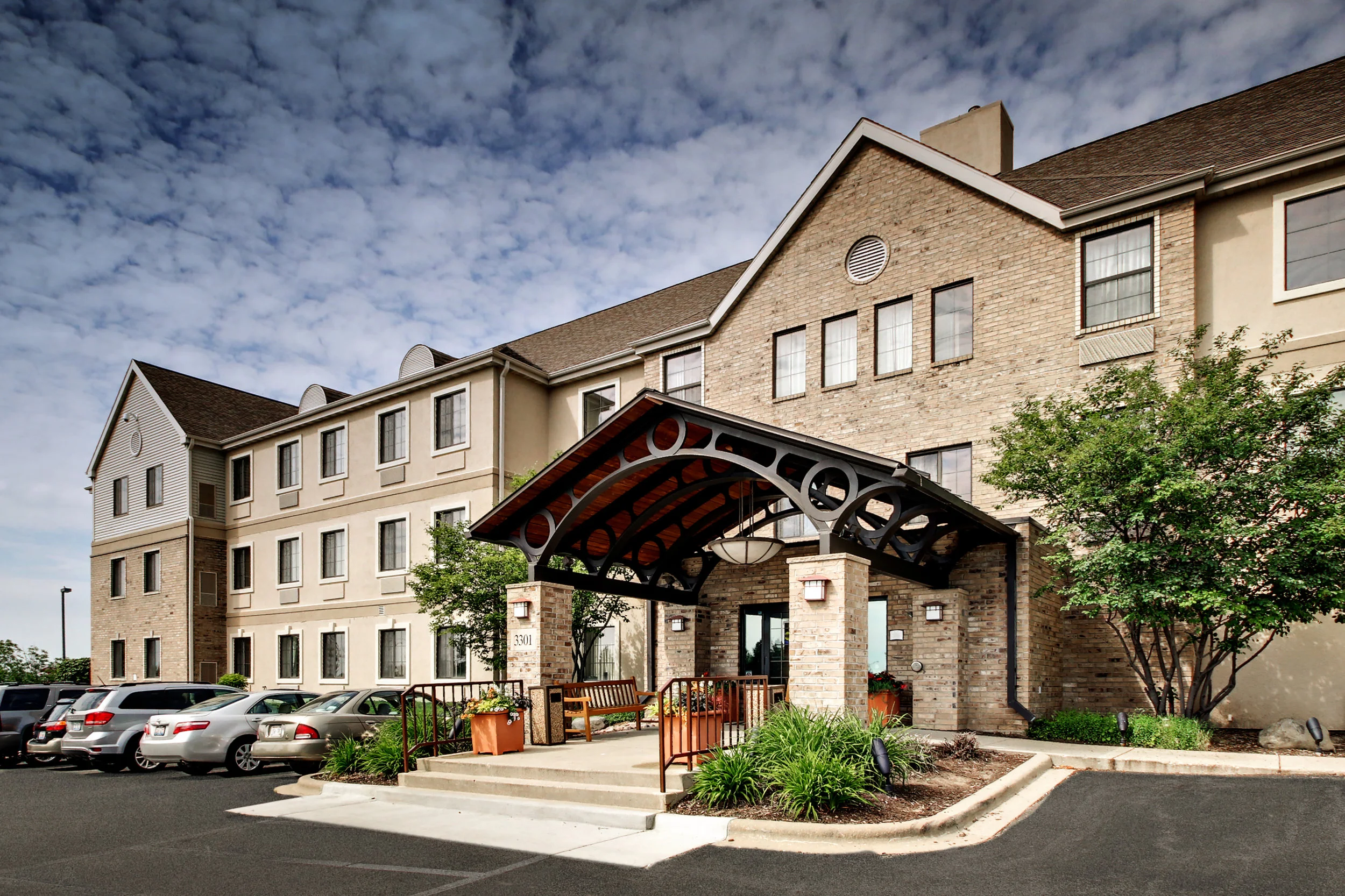 Exterior 03.jpg