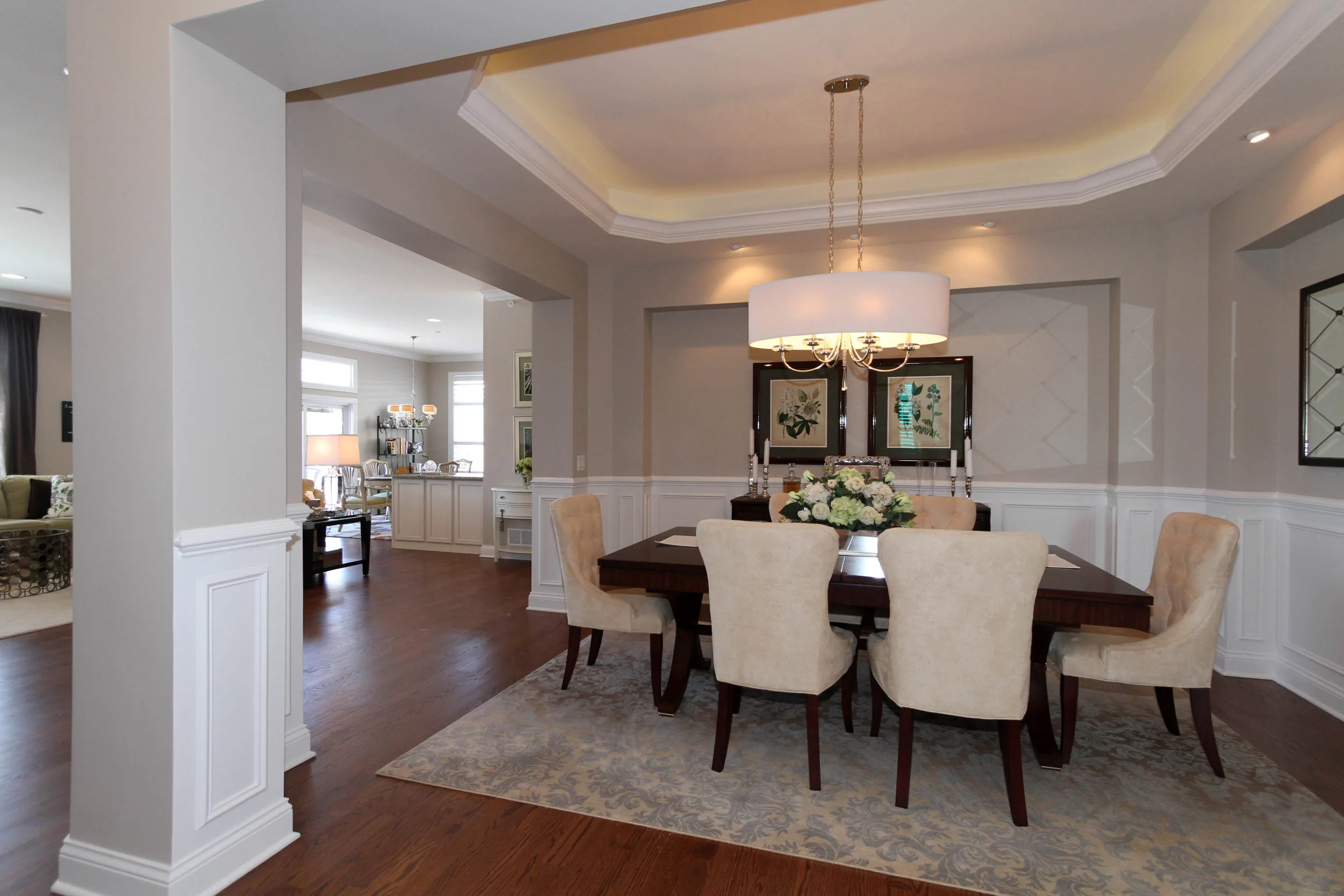 010_Dining Room.jpg