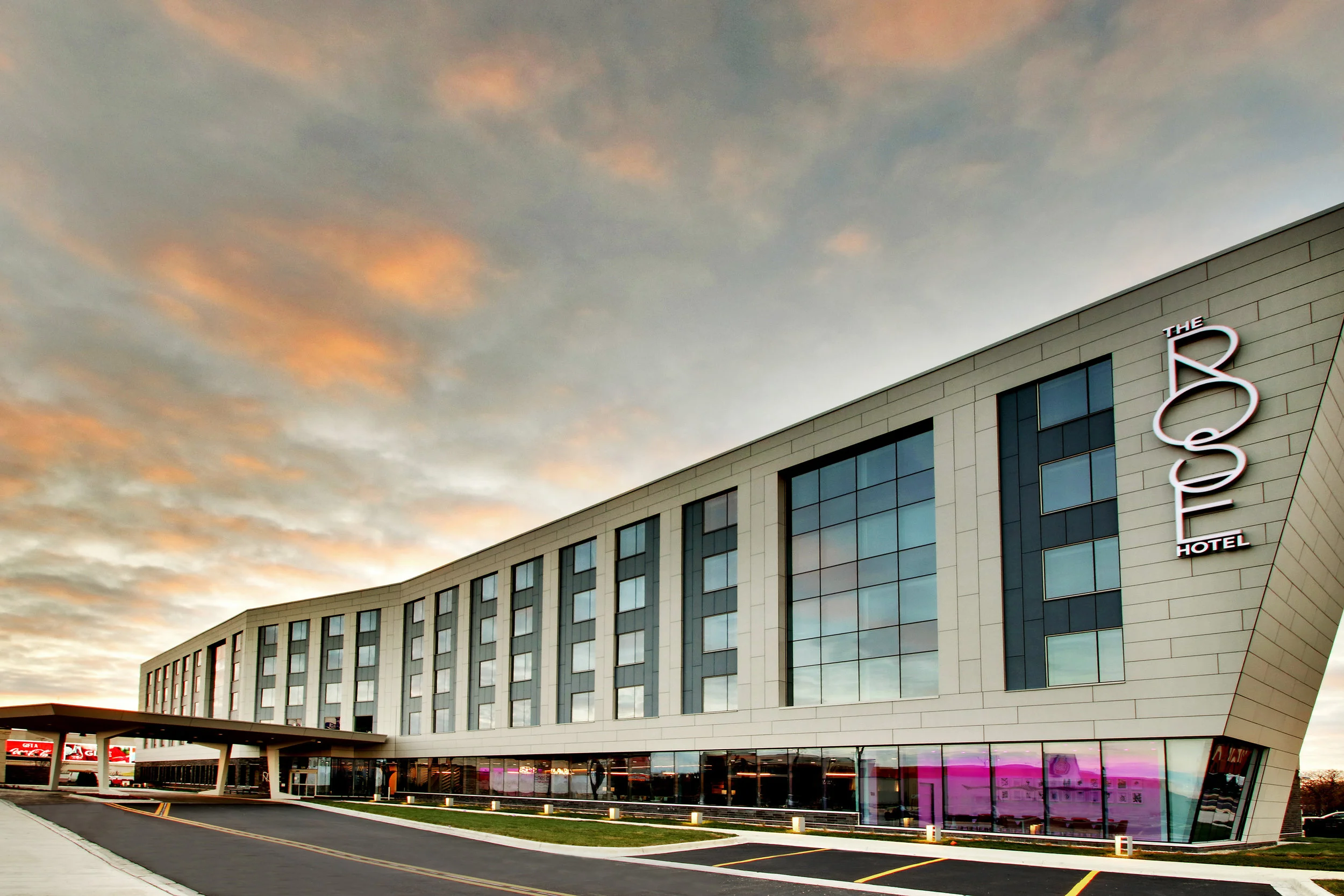 Exterior 010.jpg