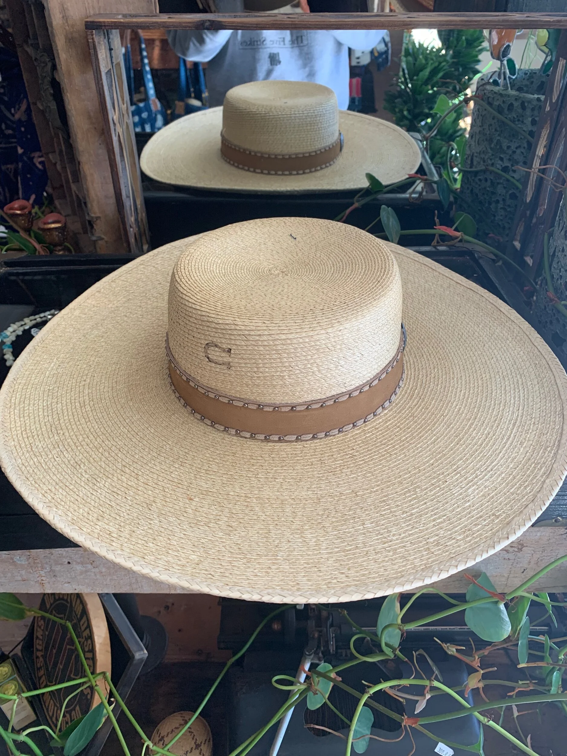 92C8FA9E-AB0C-4DC2-8791-F954DA26203D