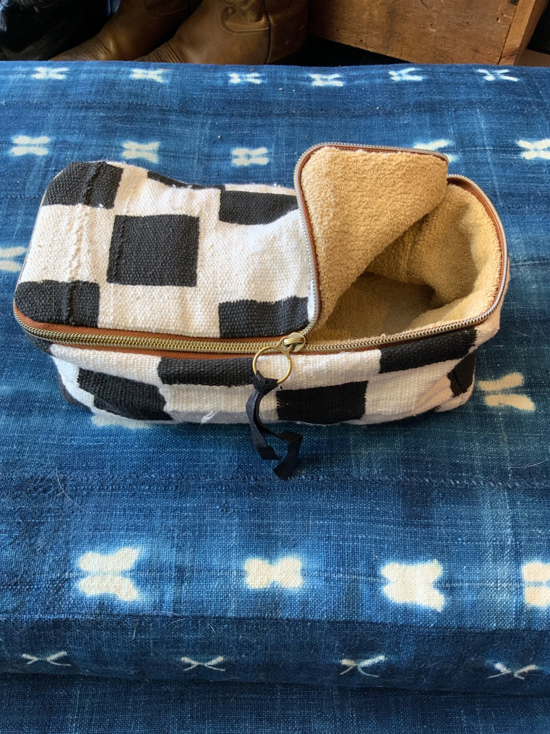 F81C283C-829A-41CD-9C82-37C928DD8D4A