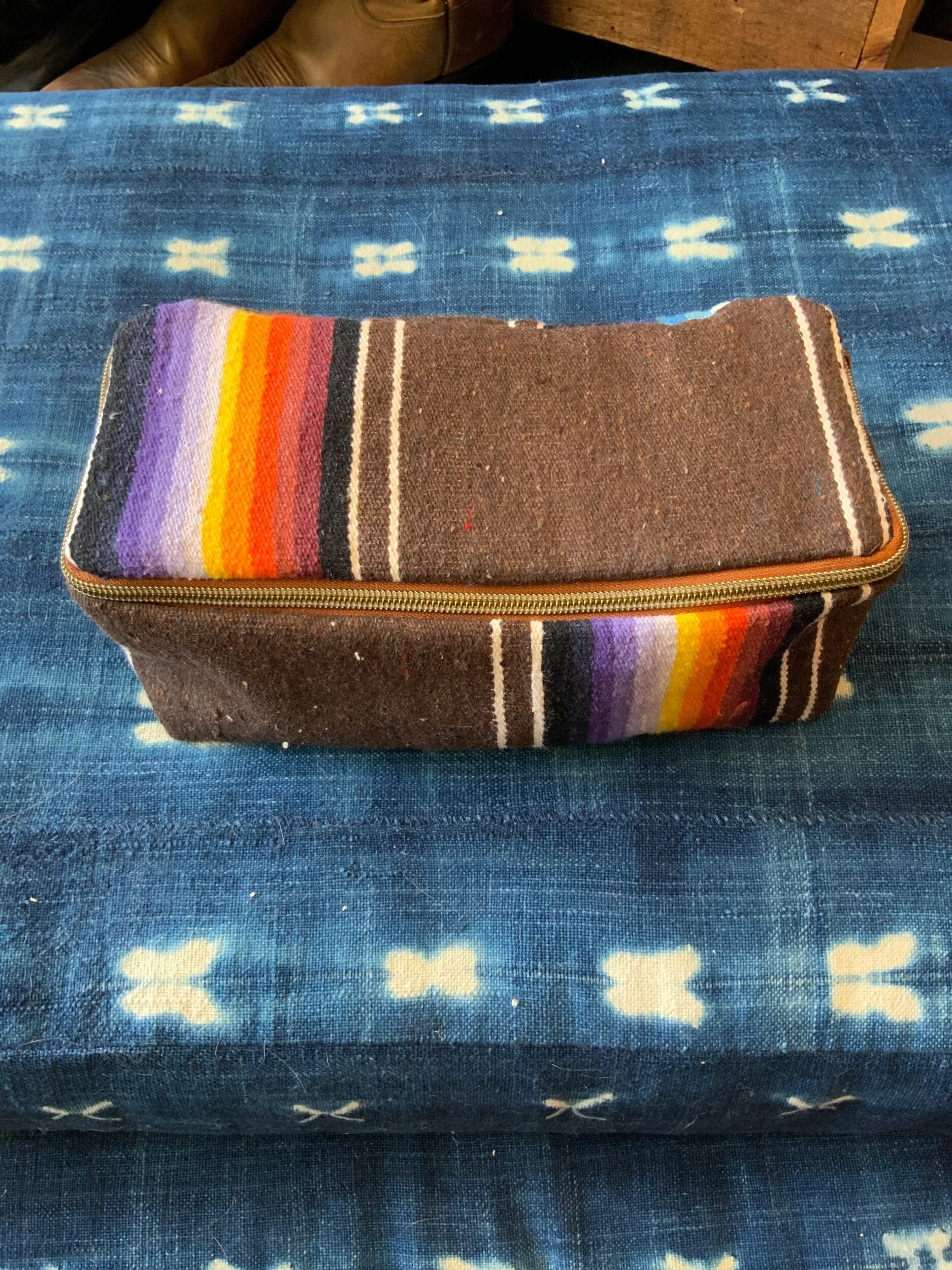 ECDF0BD2-FE2B-4A69-9E16-601E18D5D5DA