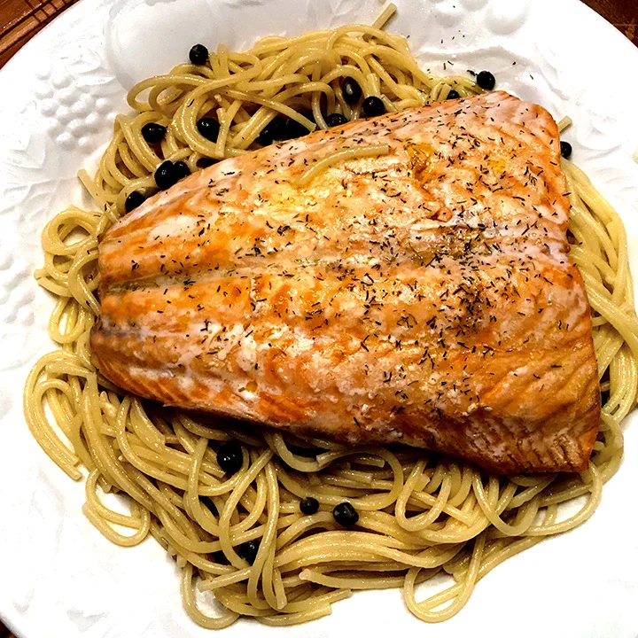 SALMON_richardsfamousgarlicsalt.jpg