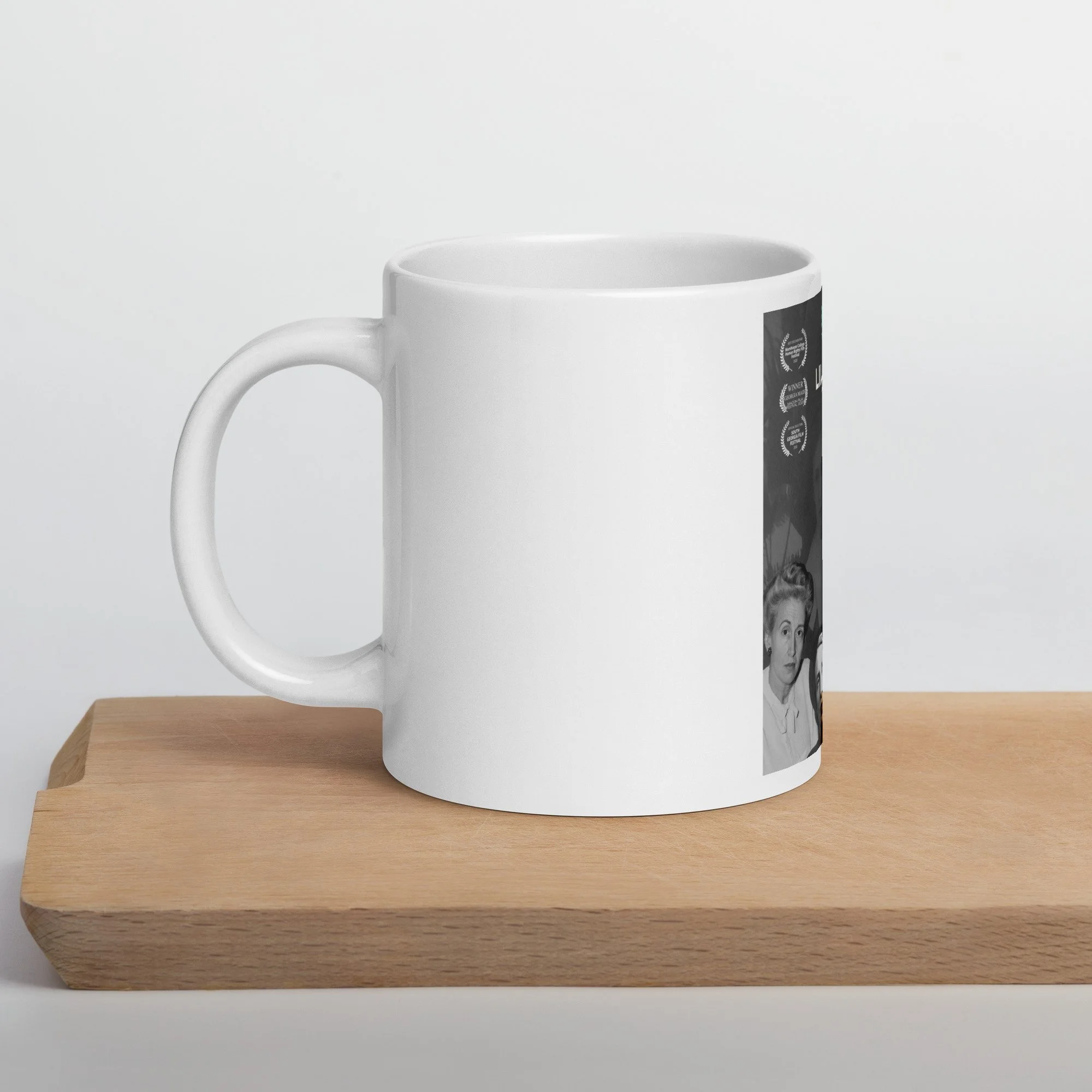 white-glossy-mug-white-20-oz-cutting-board-6aceabfcc5f37.jpg