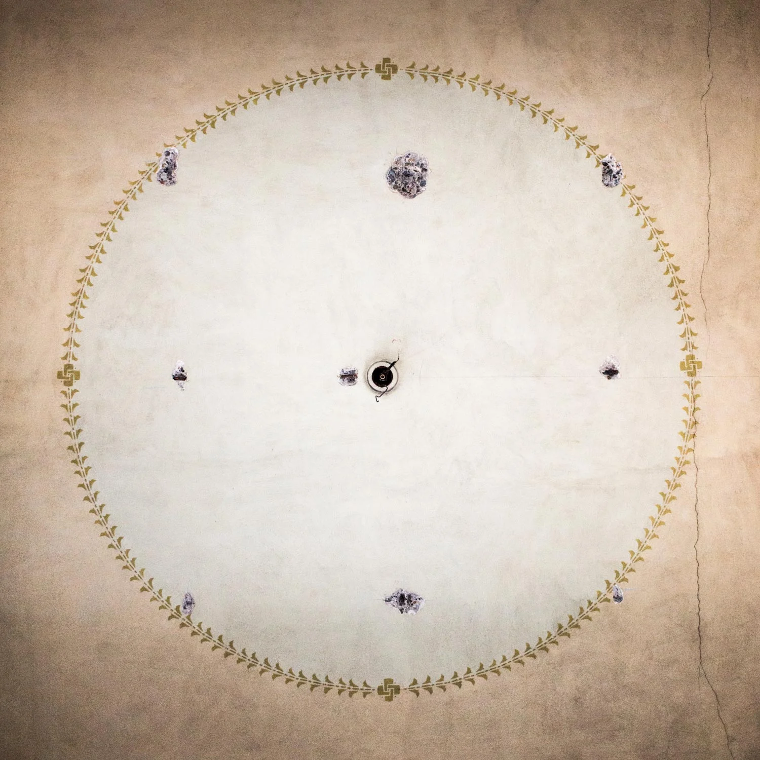 Ceiling detail.
