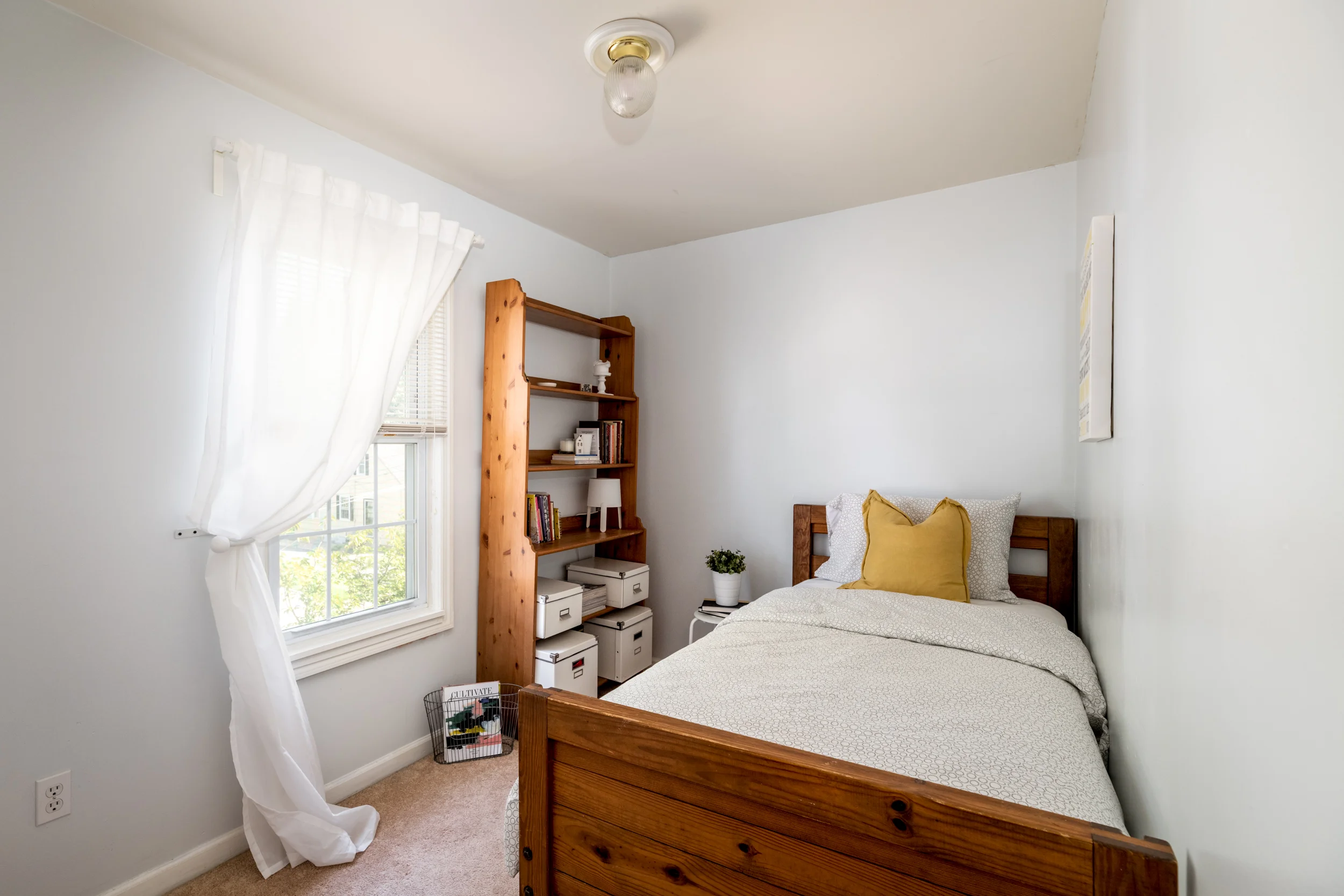 7LakeshoreDr_Bed2_2.jpg