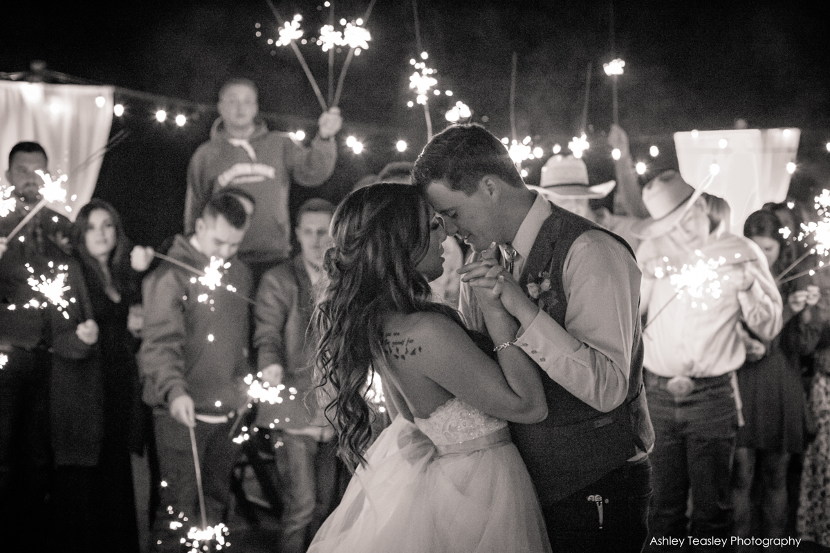 Kaleigh+&+Chris+-+Rancho+Victoria+Vineyards+-+Sacramento+Wedding+Photographer+-+Ashley+Teasley+Photography+--25.jpg