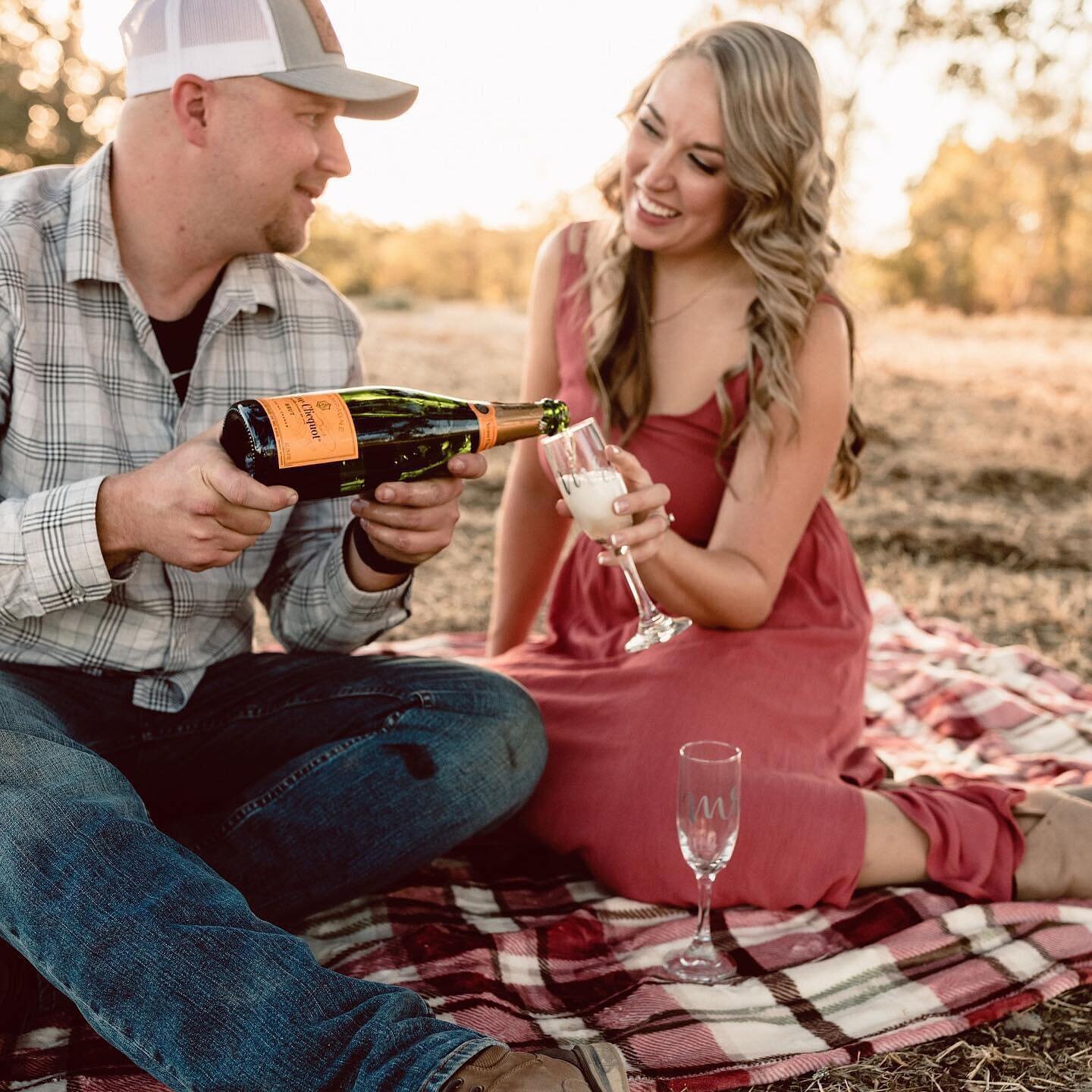 Happy Valentines Day! Cheers to love and to smiling like this every day 🥂❤️ // Photo @worldloveweddings #allthelove #engaged #huffiskeelingit #the530bride