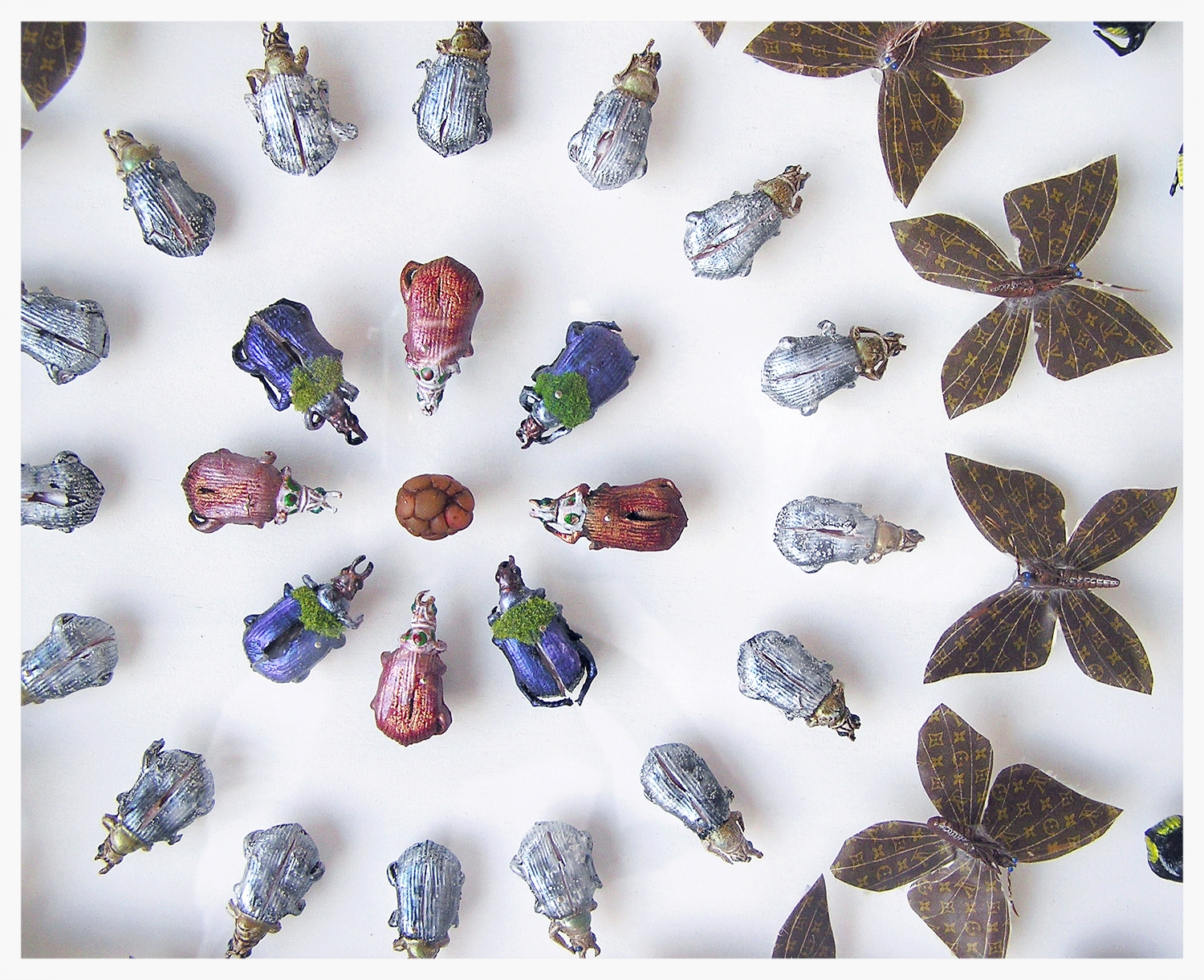 27.Multi-Insect circular pattern.jpg