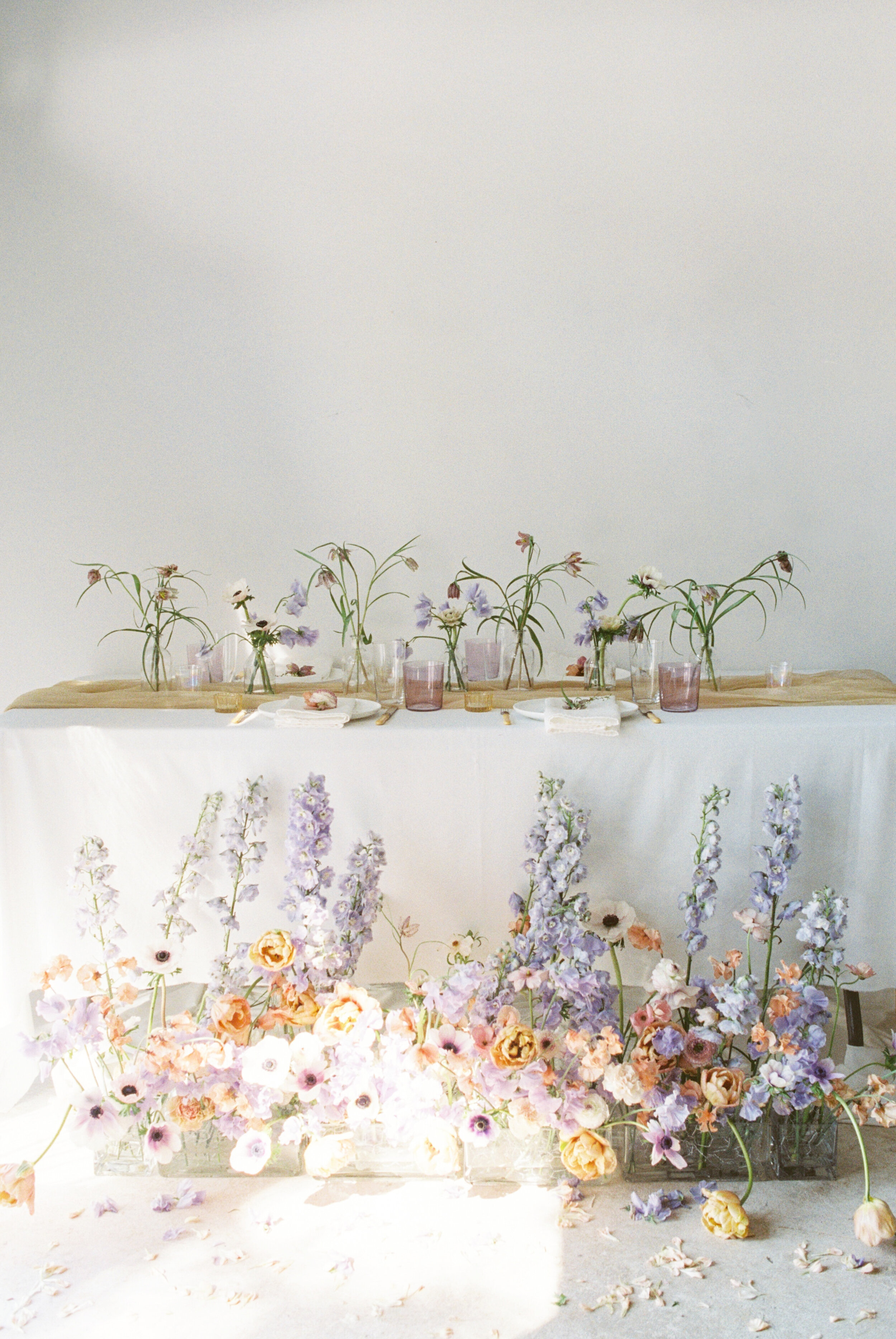 Ashley-Fox-Tablescapes-Fireplace-Arrangements-Marit-Williams-Photography-68.jpg