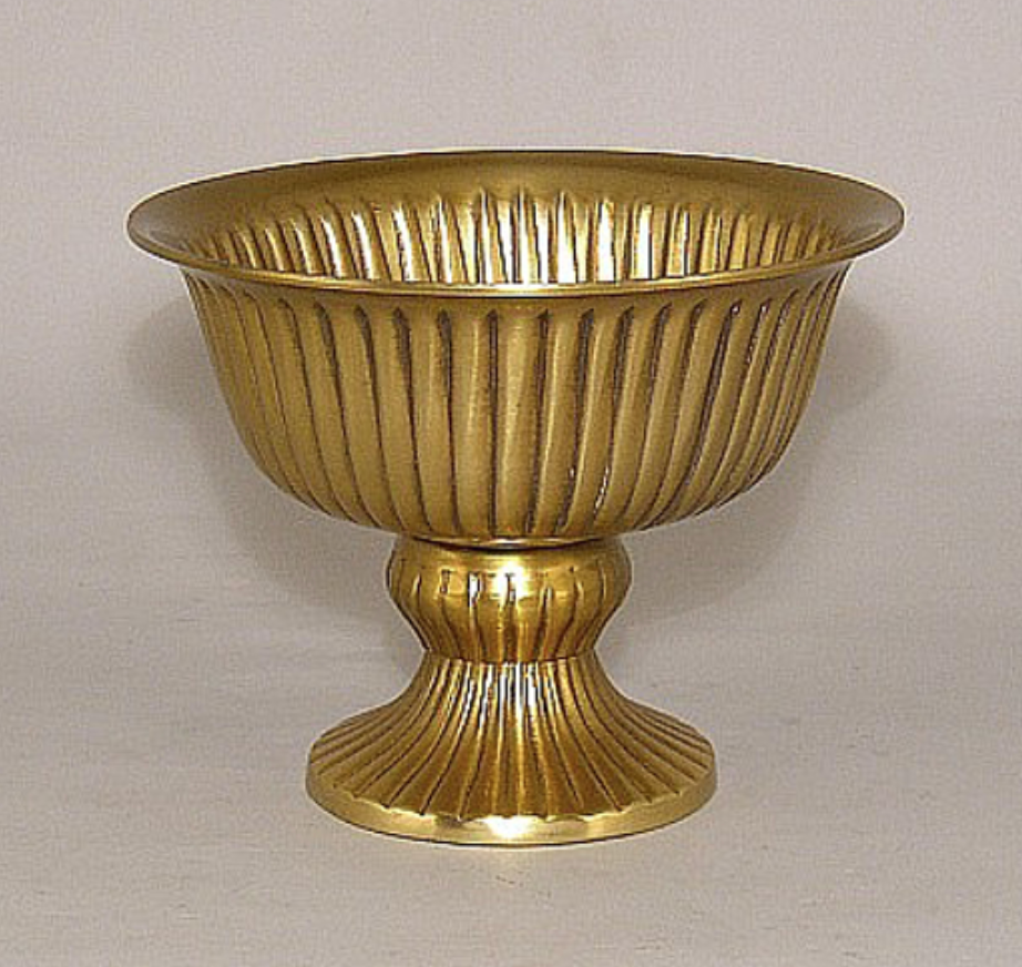 Antique gold bowl 8" d x 5.5" t $7 (19)