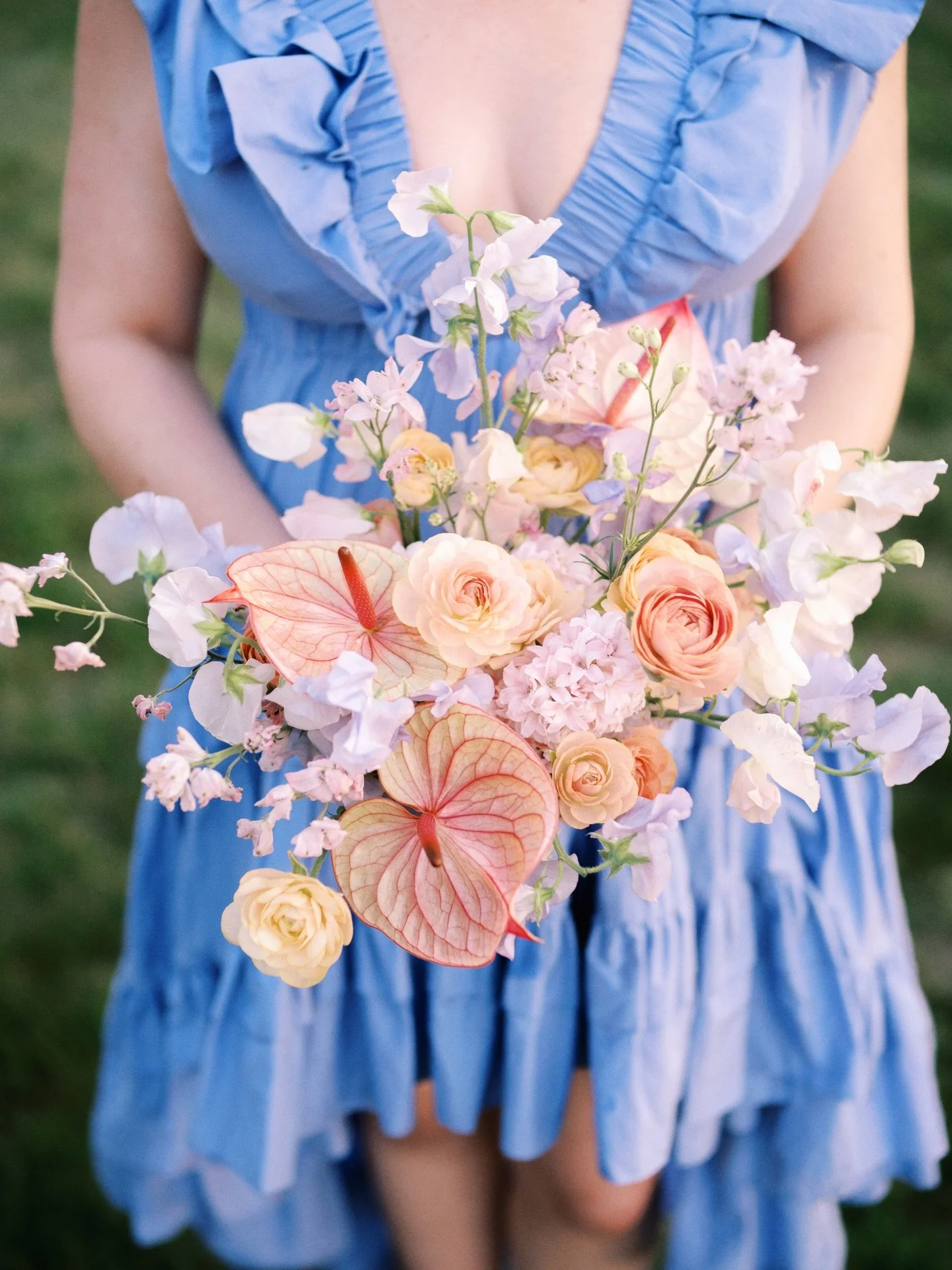 Anthurium for Ali💗🍑✴️
.
Peachy pink &lsquo;Tequila&rsquo; anthurium for Ali and Dan&rsquo;s backyard reception with close family and friends.
.
A look back at this beautiful, May evening in Minnesota. 
.
Clients @alizimmermannn @danfromthelandofspa