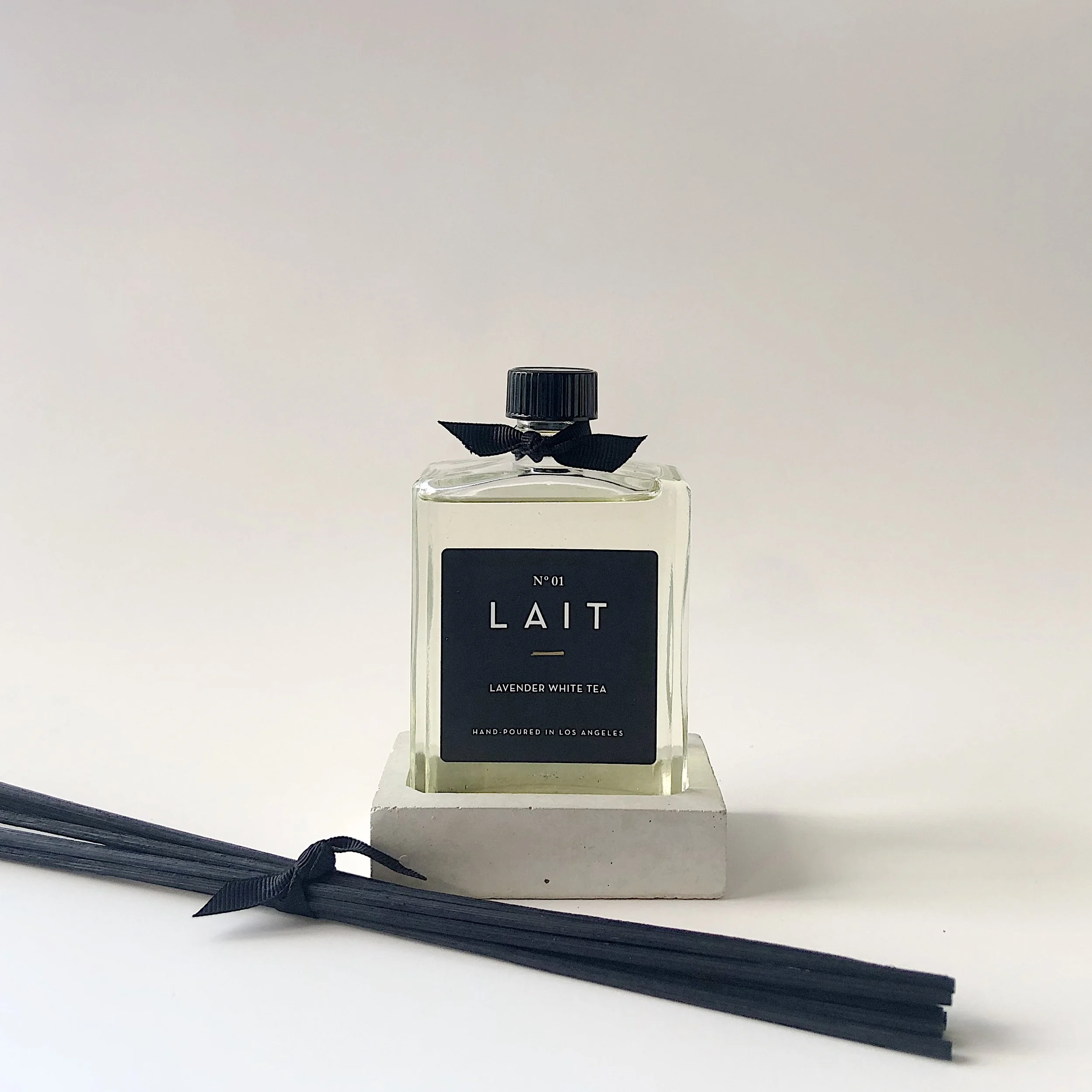 LAITNOIR_ReedDiffuser.jpg