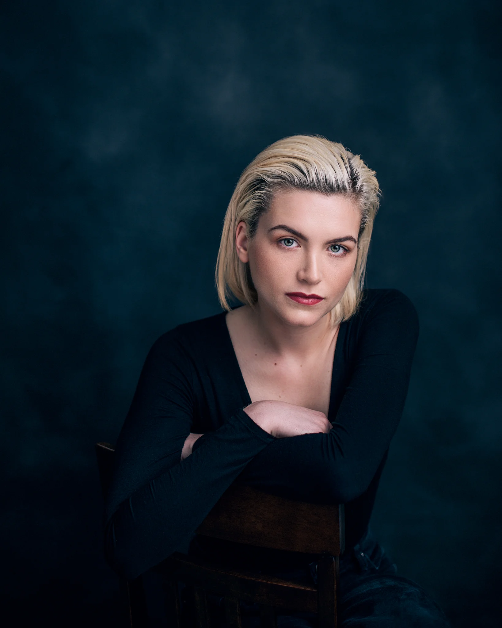 Daisy portrait by Mat Lo web res-1.jpg