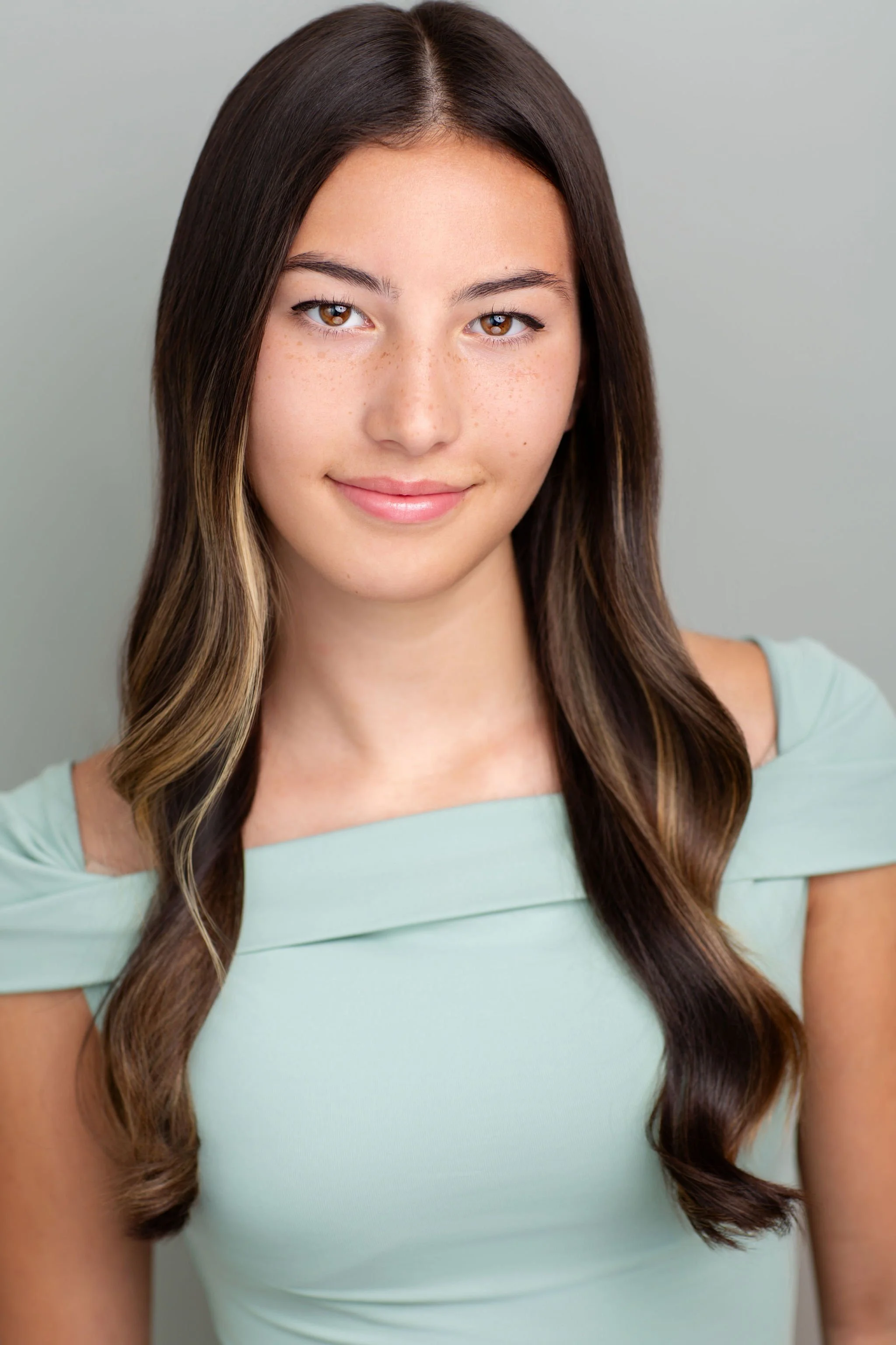 Mat Lo Vancouver Actors Headshots Photographer Actor HeadshotIslaHeadshot-6.jpg