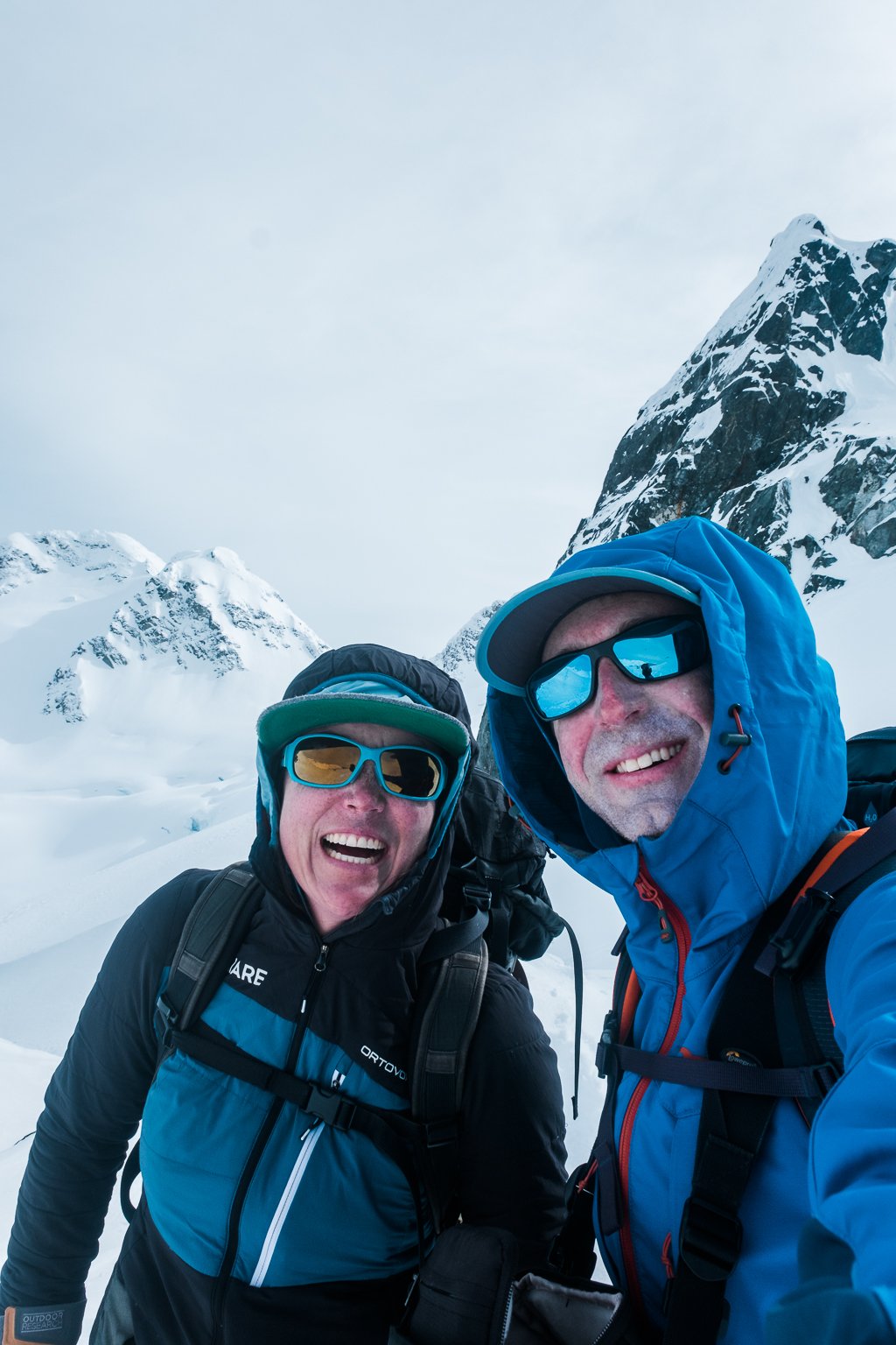20230315-19_CMeder_XT20_Kees_and_Claire_Hut_Skiing_with_Ruffs-546.jpg