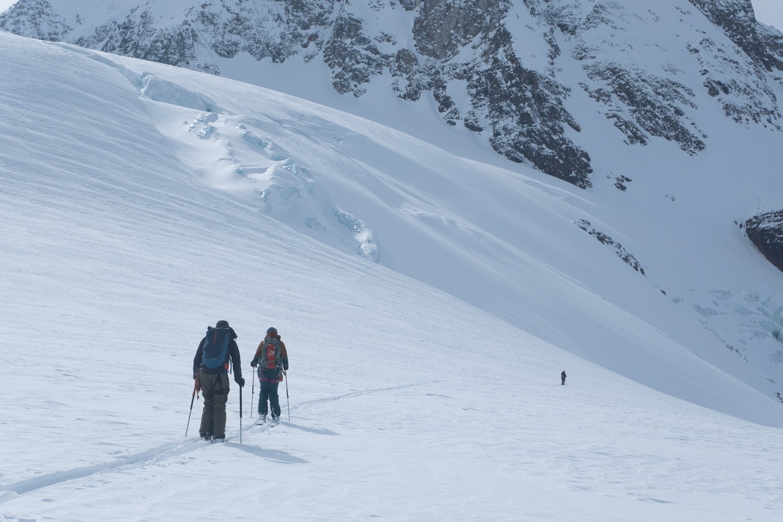 20230315-19_CMeder_XT20_Kees_and_Claire_Hut_Skiing_with_Ruffs-749.jpg