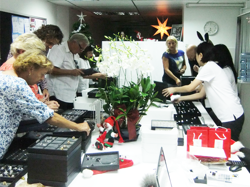 Christmas Sale for Faa Lang Fon 006.png