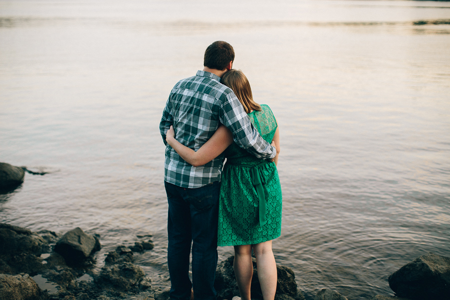 Elk-Rock-Island-Engagement-Photographs-8.jpg