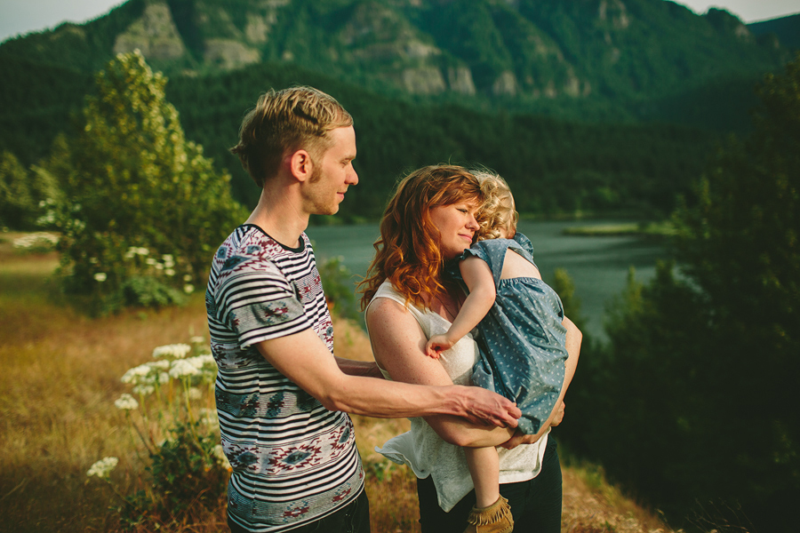 Columbia-River-Gorge-Family-Photographs-16.jpg