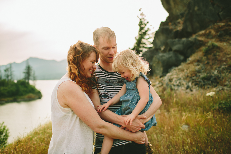 Columbia-River-Gorge-Family-Photographs-21.jpg