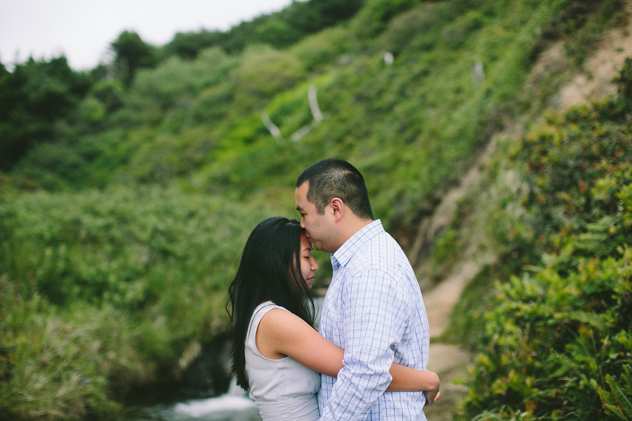 Cannon-Beach-Engagement-Photographs-3.jpg