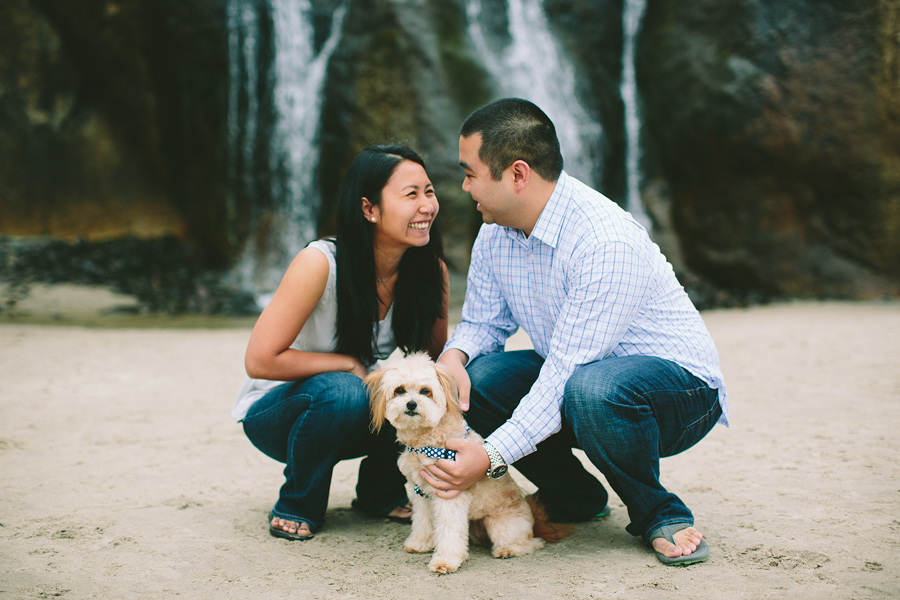 Cannon-Beach-Engagement-Photographs-9.jpg