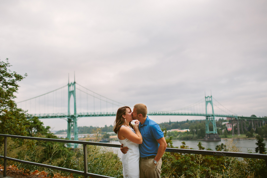 St-Johns-Bridge-Engagement-Photographs-12.jpg