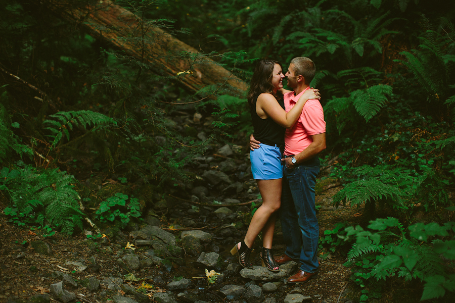 St-Johns-Bridge-Engagement-Photographs-19.jpg