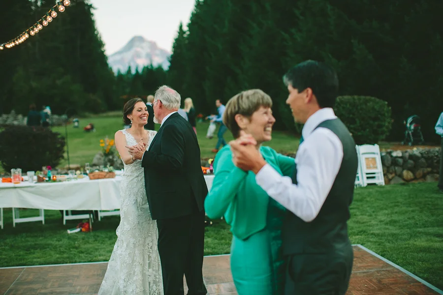 Clarkes-Mountain-Estate-Wedding-95.jpg